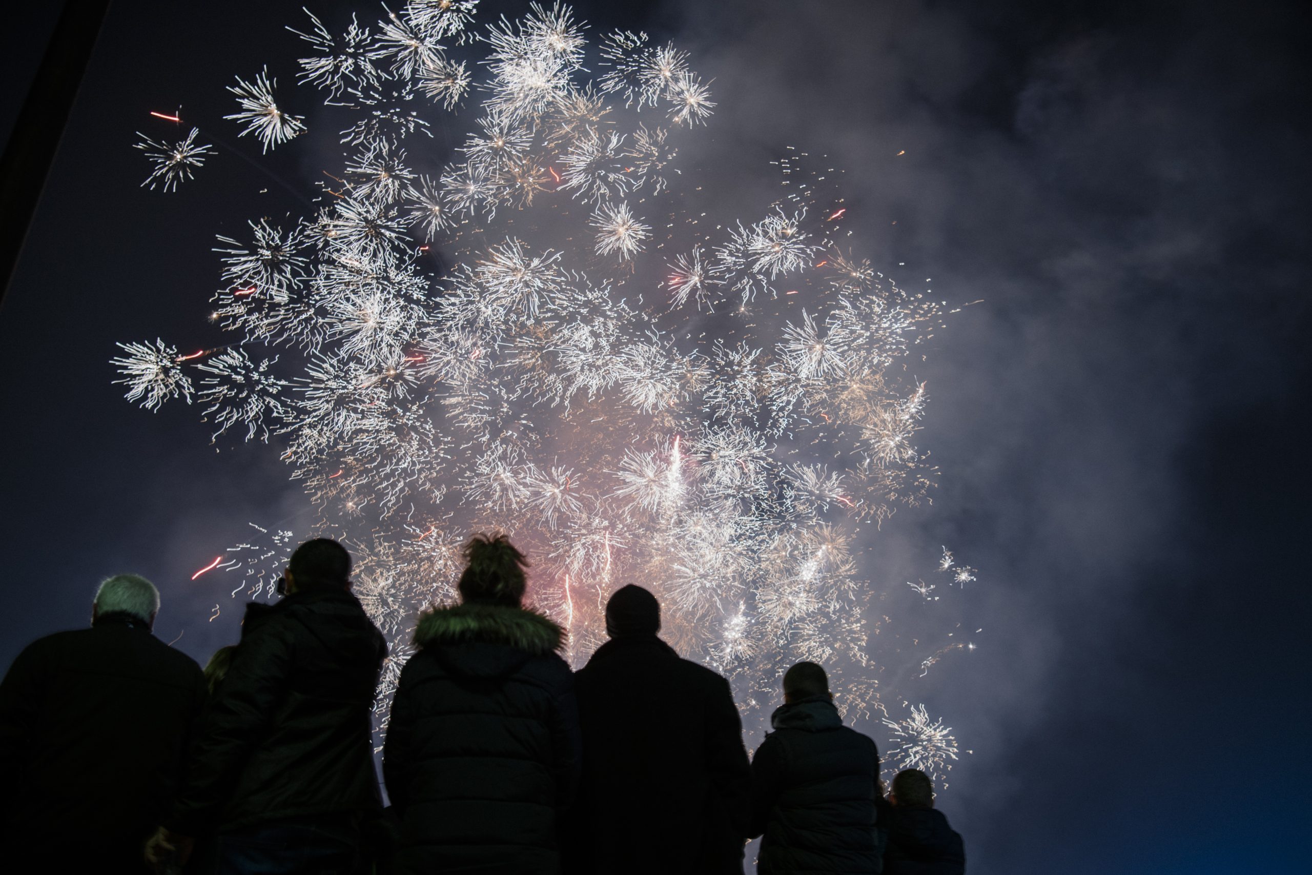 Empresas protestam contra proibição total de fogo de artifício que consideram “cega”