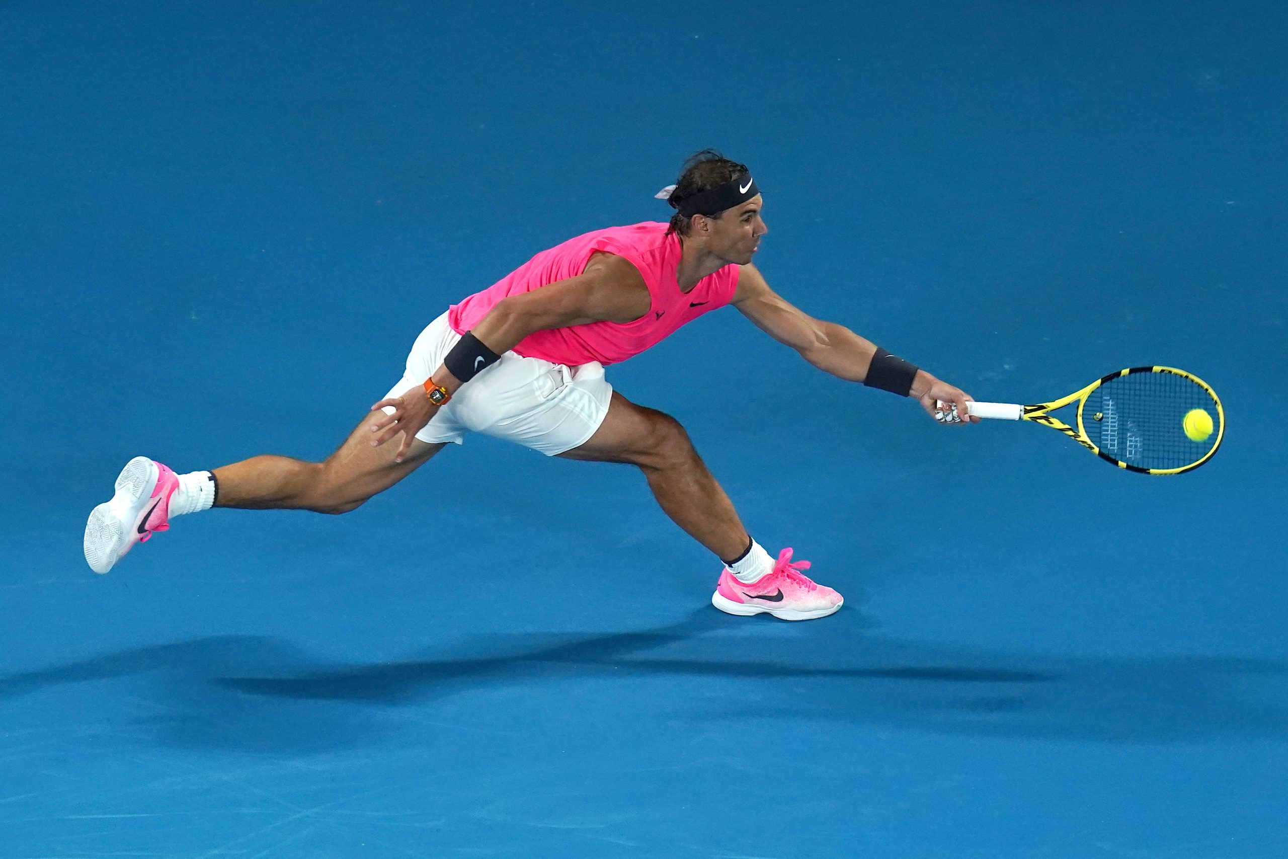 Nadal bate Kyrgios e está nos quartos de final do Open da Austrália