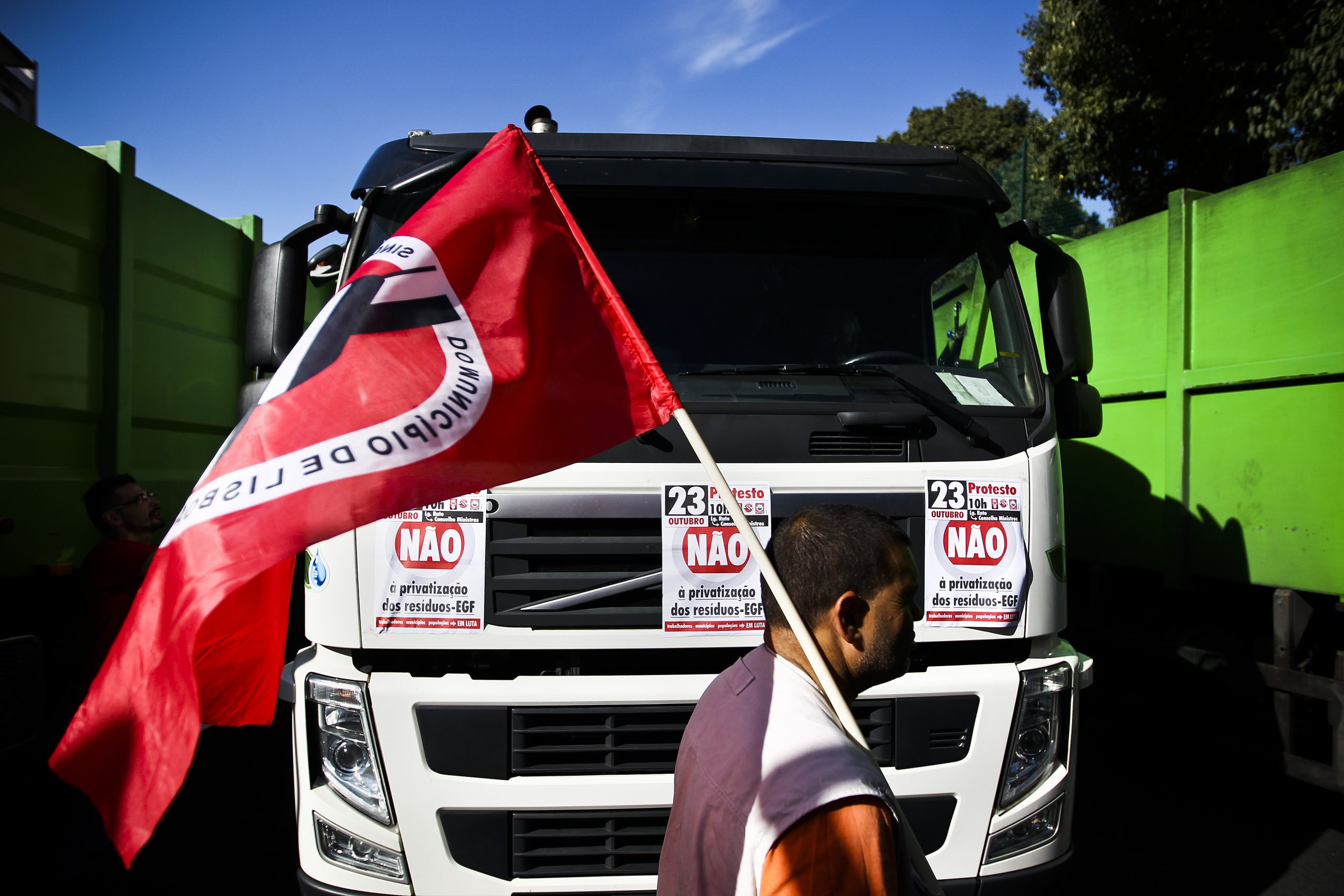 Trabalhadores do Grupo EGF fazem greve de dois dias para exigir contratação coletiva