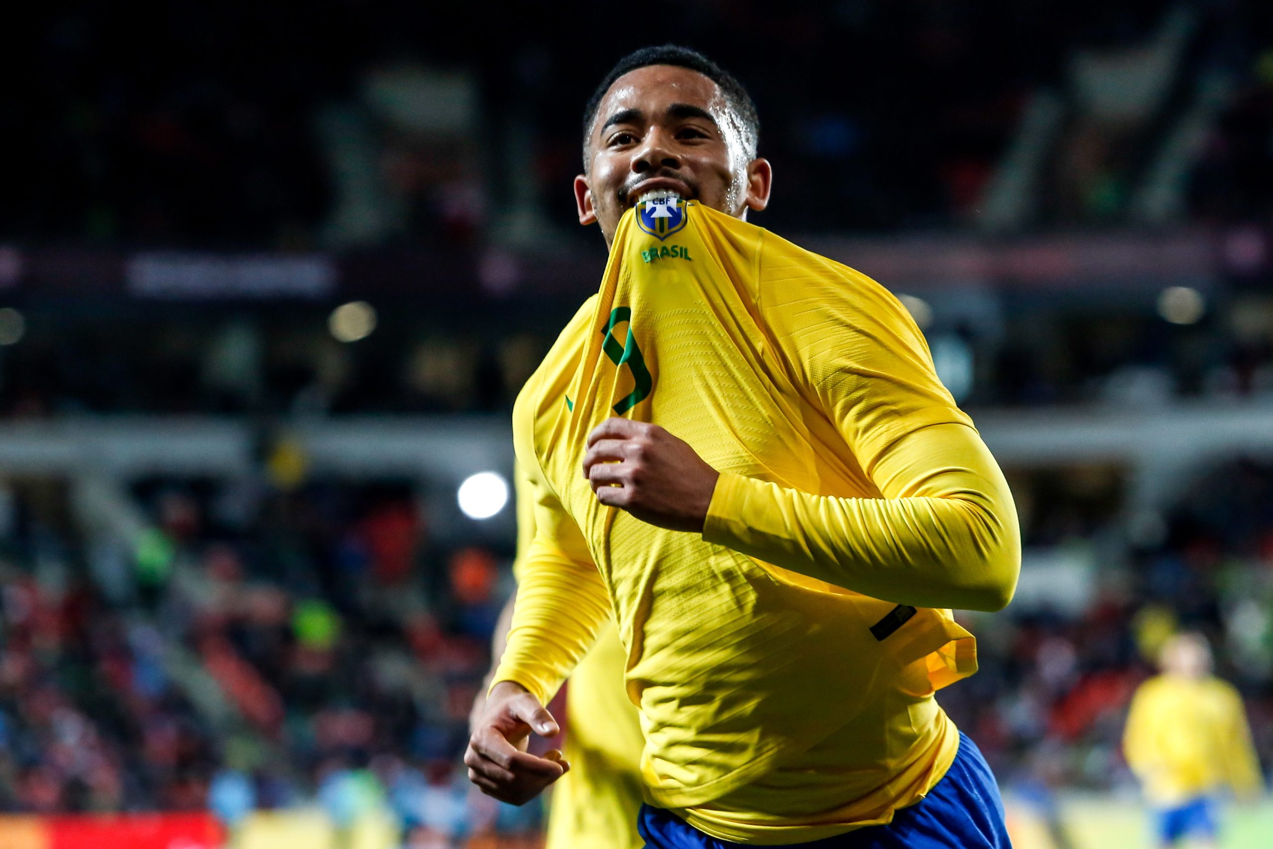 Brasil vence República Checa perto do fim graças ao suplente Gabriel Jesus