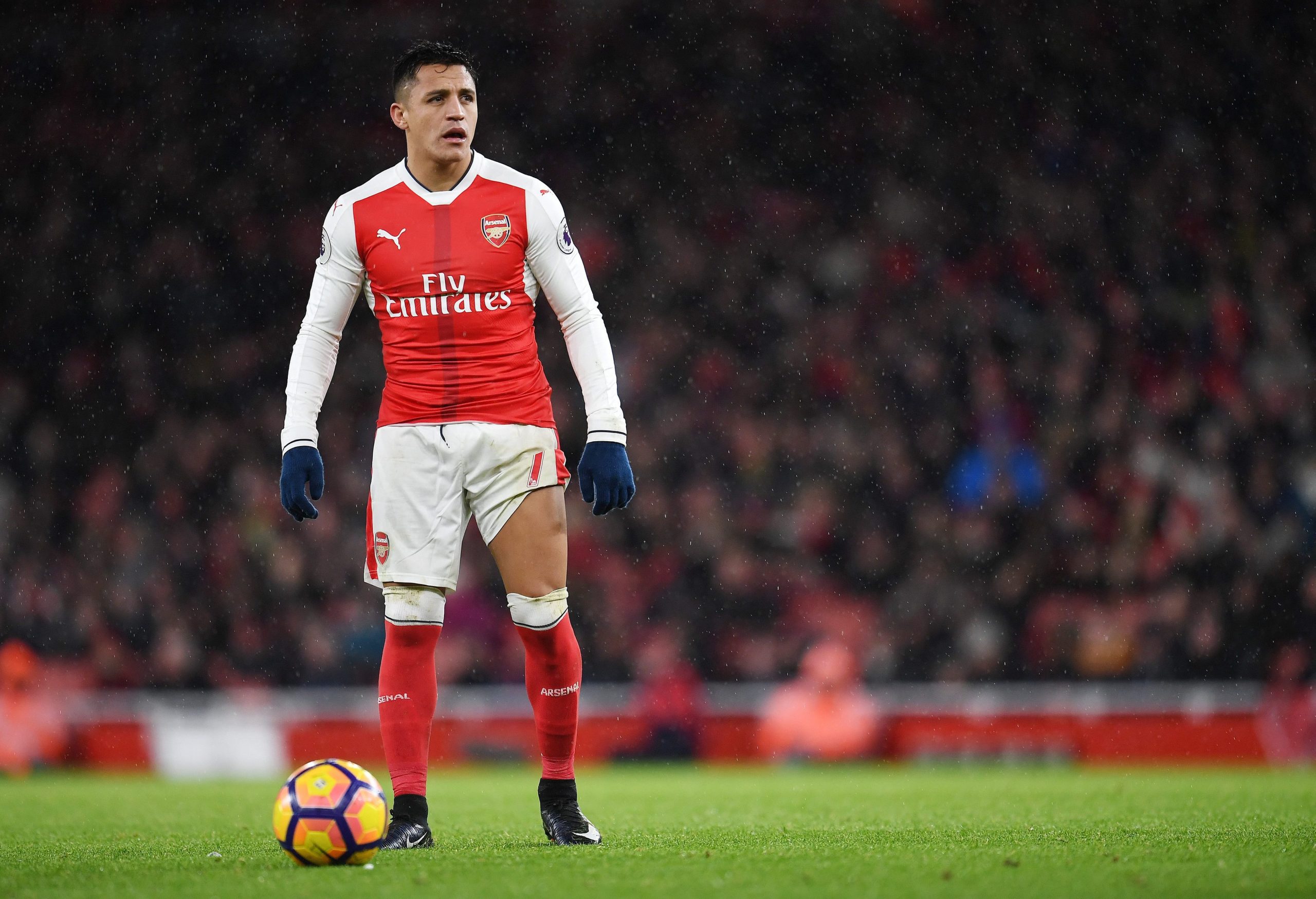 Arsenal vence Brighton no 21.º aniversário da chegada de Wenger