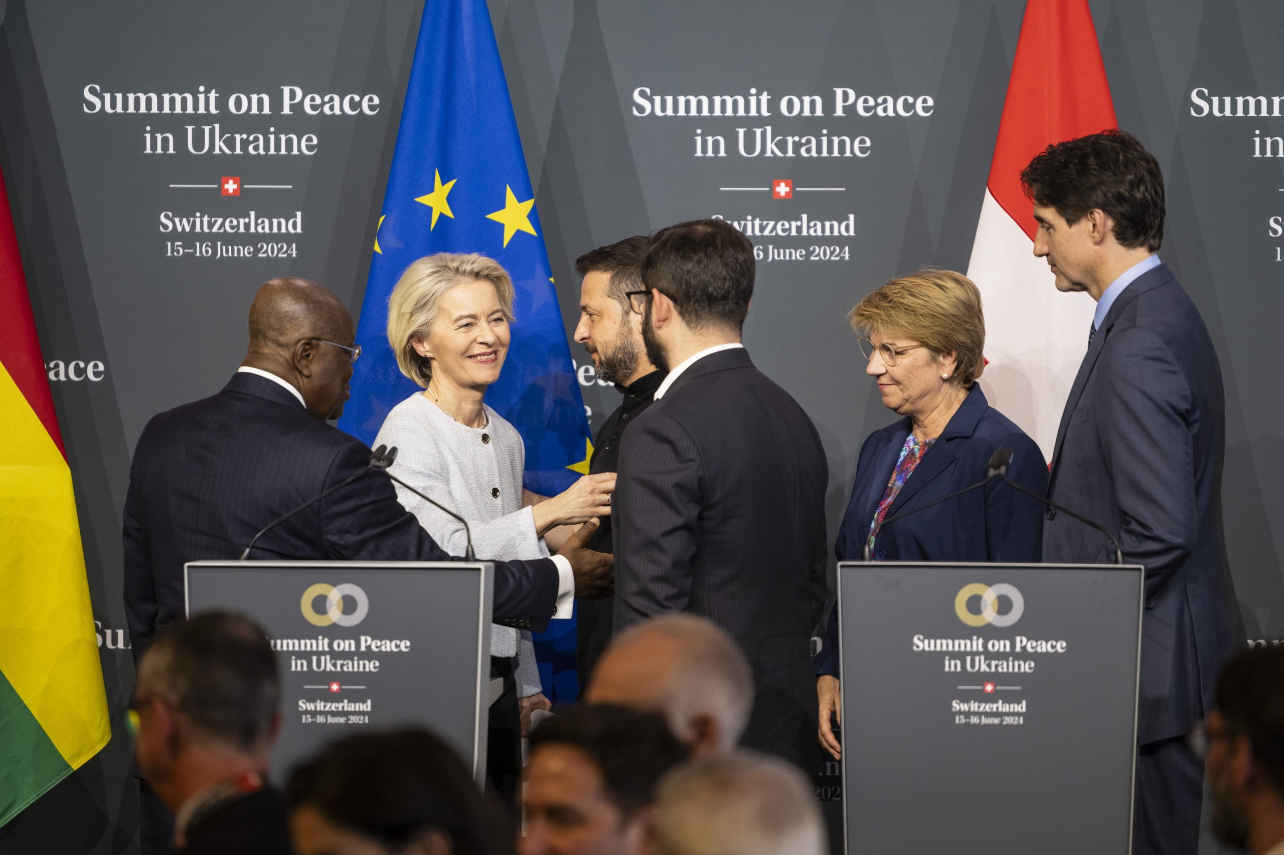 Von der Leyen acusa Putin de propor condições “ultrajantes” para a paz