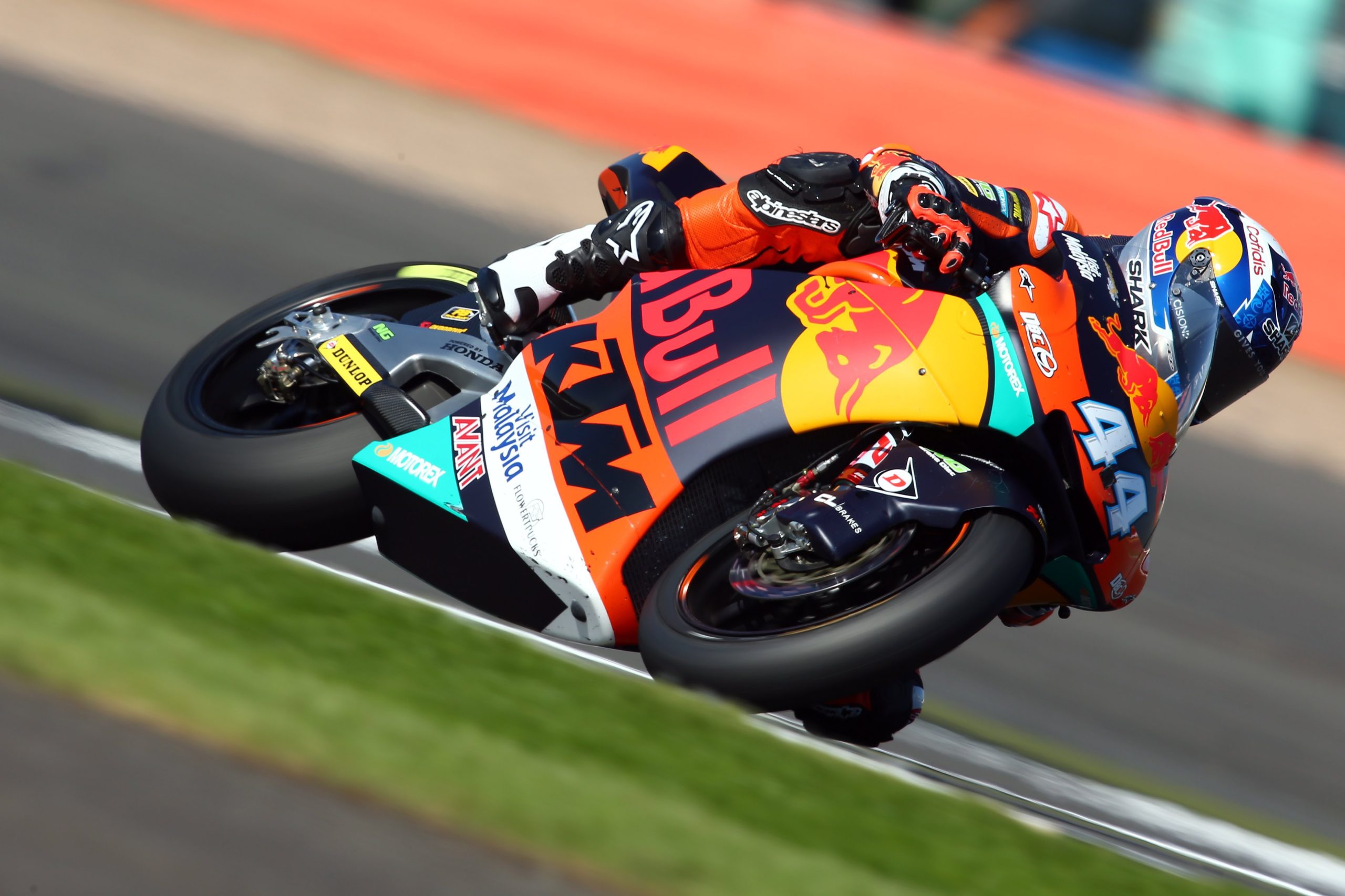 Miguel Oliveira segundo nos treinos livres de Moto2 no GP da Grã-Bretanha