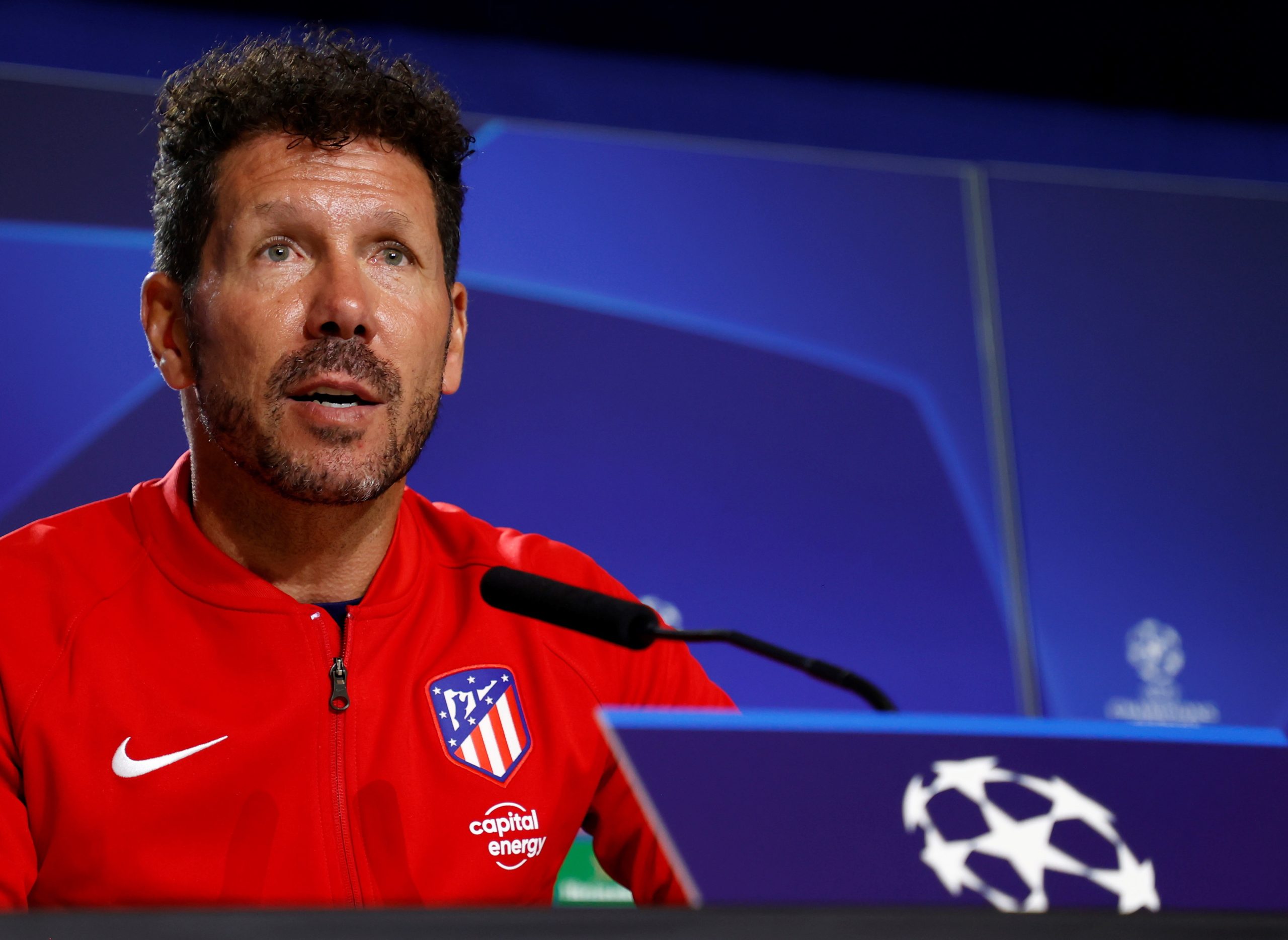 “Telefonei ao Luis para lhe perguntar”. Diego Simeone diz que sonhou “durante três horas” ter Messi no Atlético Madrid