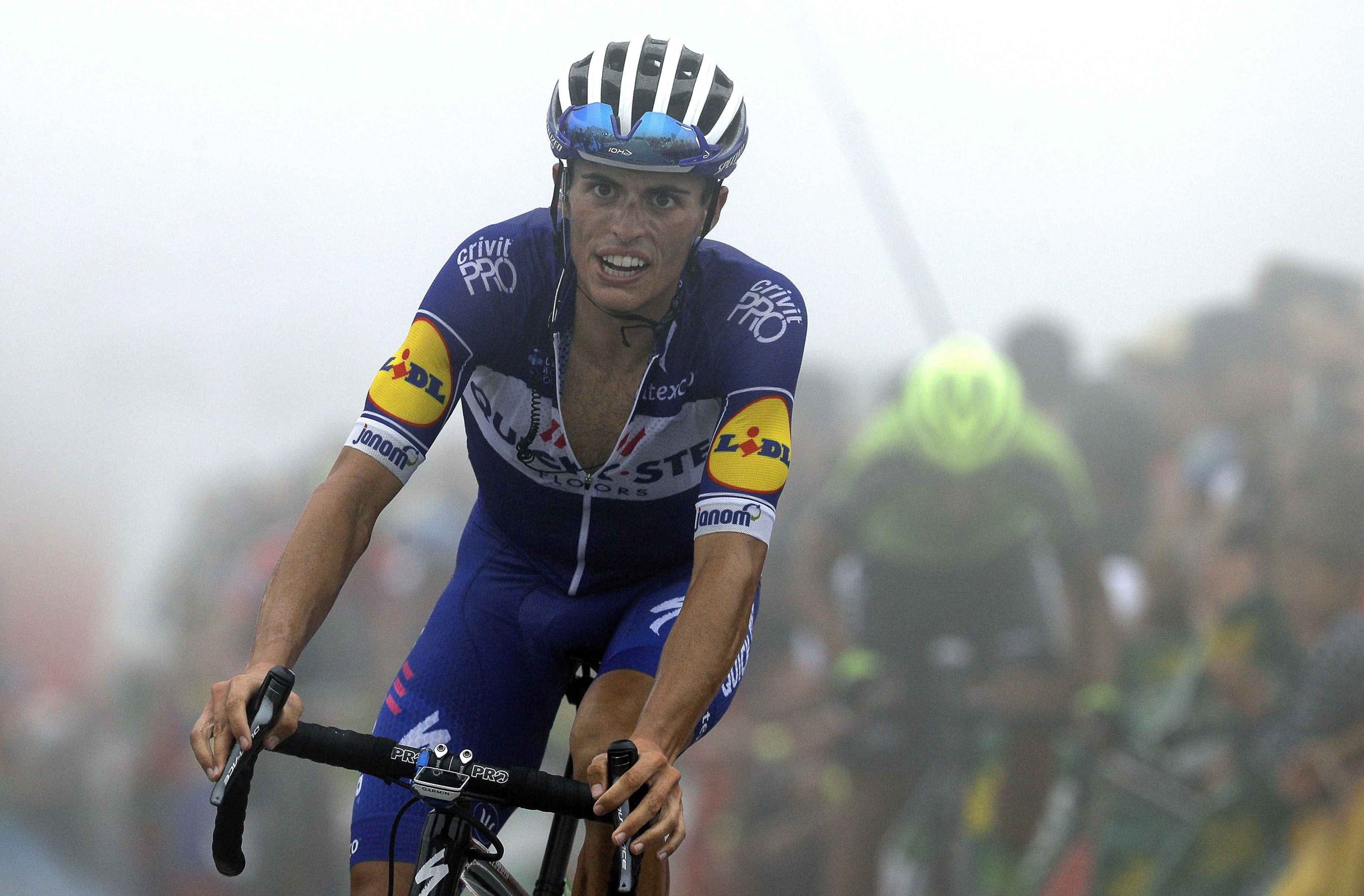 Enric Mas vence ao sprint na montanha, Yates pode preparar a festa na Vuelta
