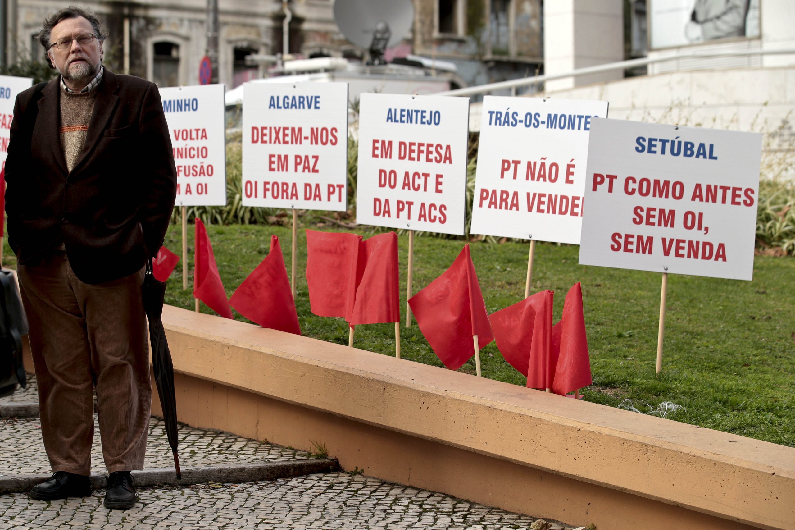 Lesados da PT/Oi têm até esta quinta-feira para aderir a programa que permite receber parte da dívida
