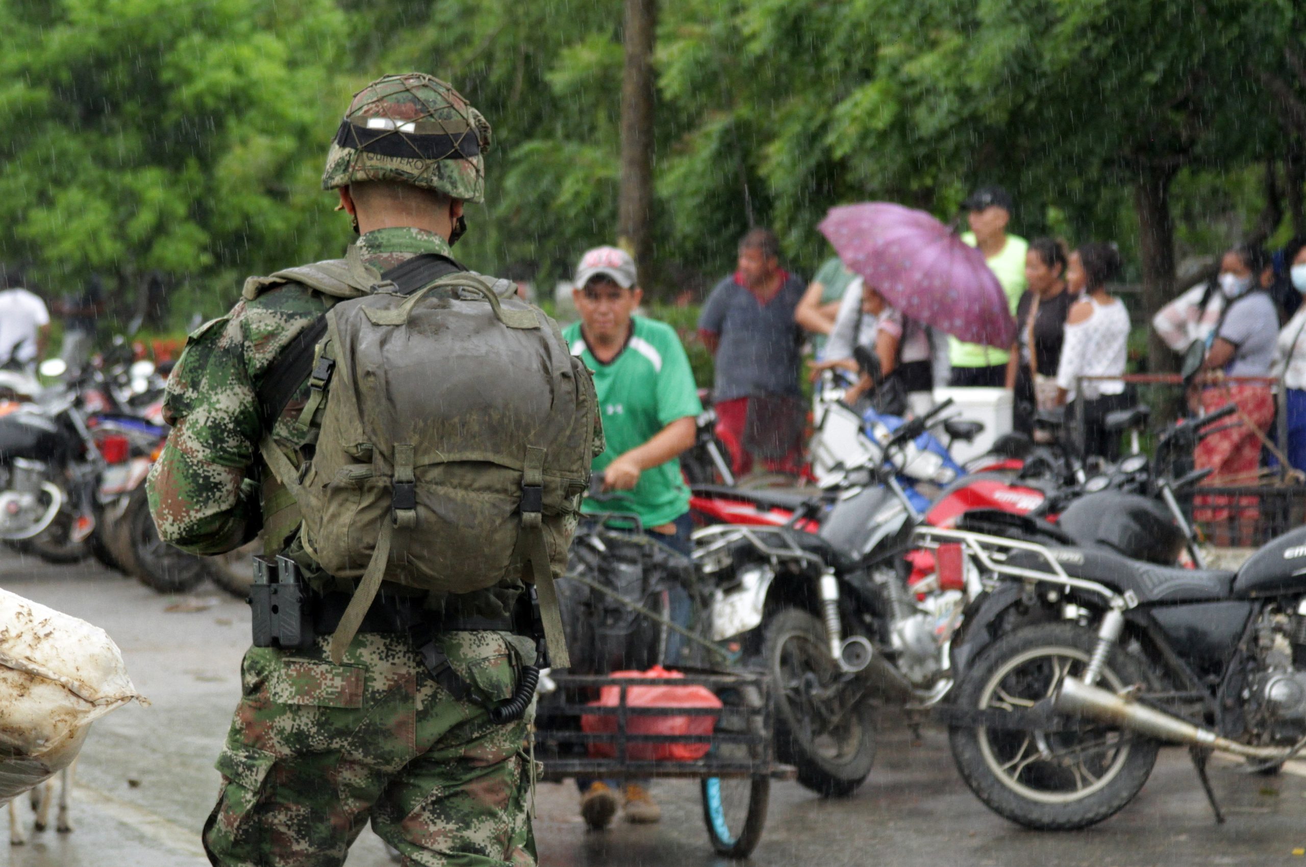 FARC confirmam que têm oito militares venezuelanos em seu poder
