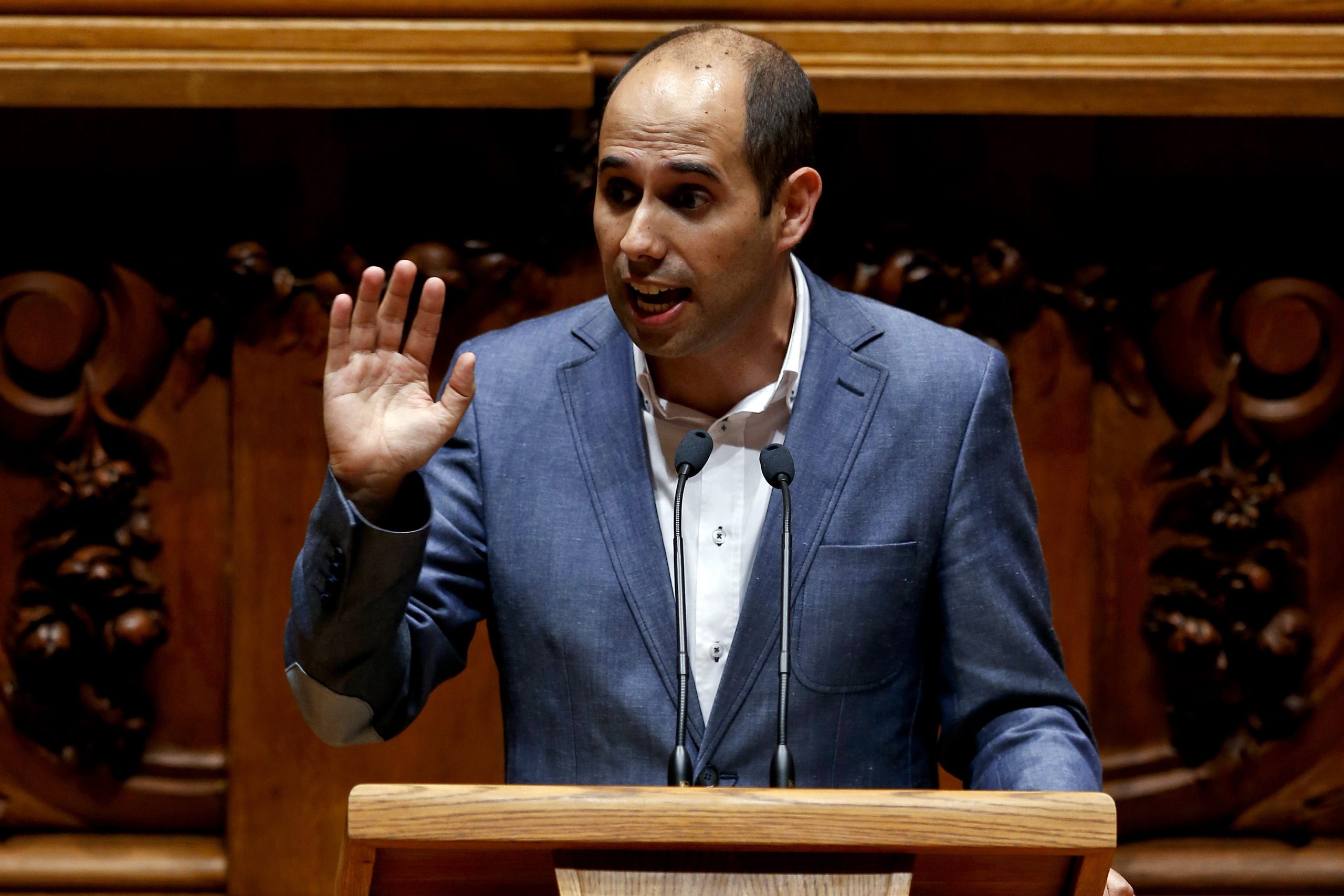 Bloco diz que acusação de PSD e CDS-PP de que há um enorme aumento de impostos é falsa