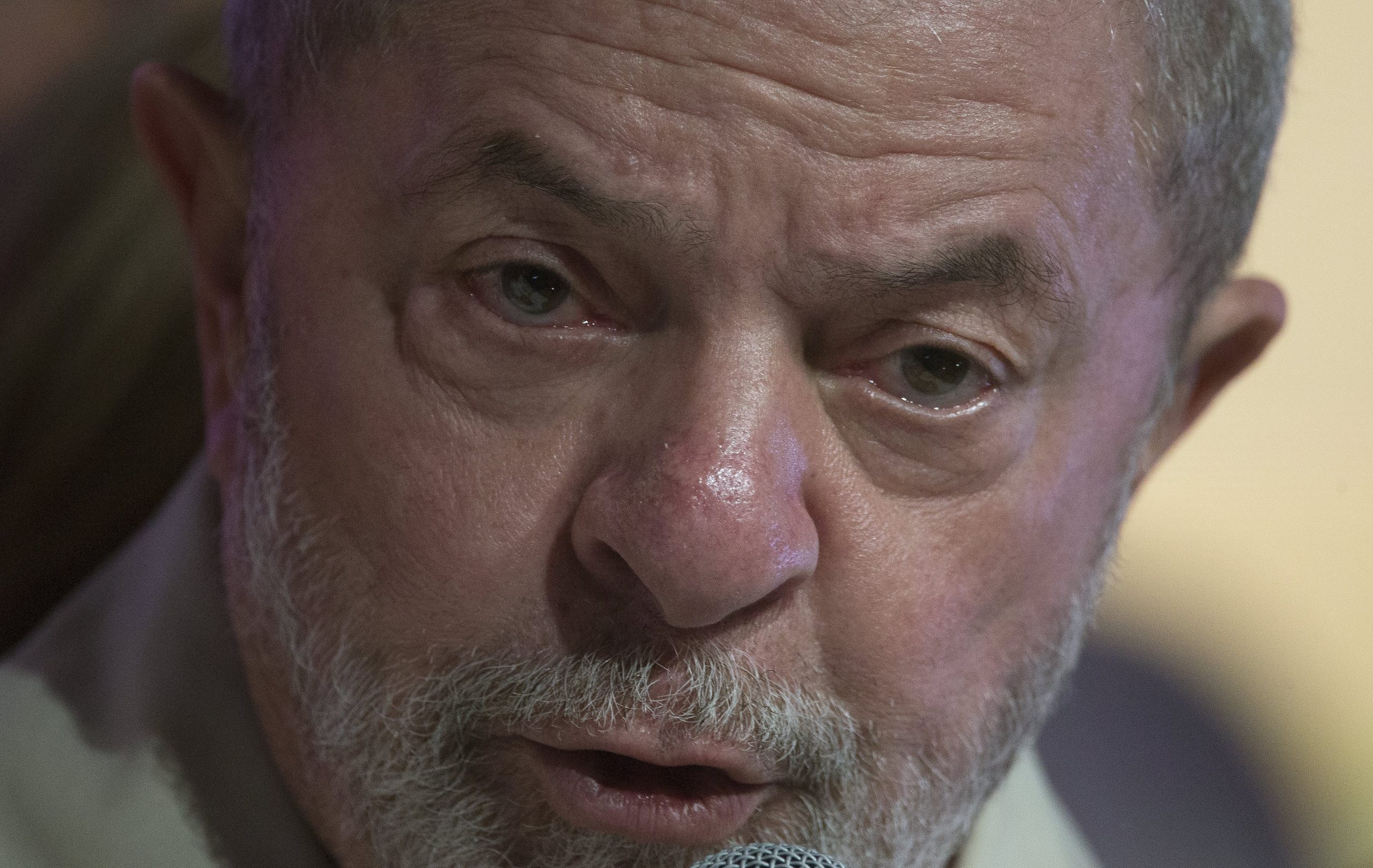 Ministério Público pede prisão efetiva para Lula. Ex-presidente garante que não há provas contra si