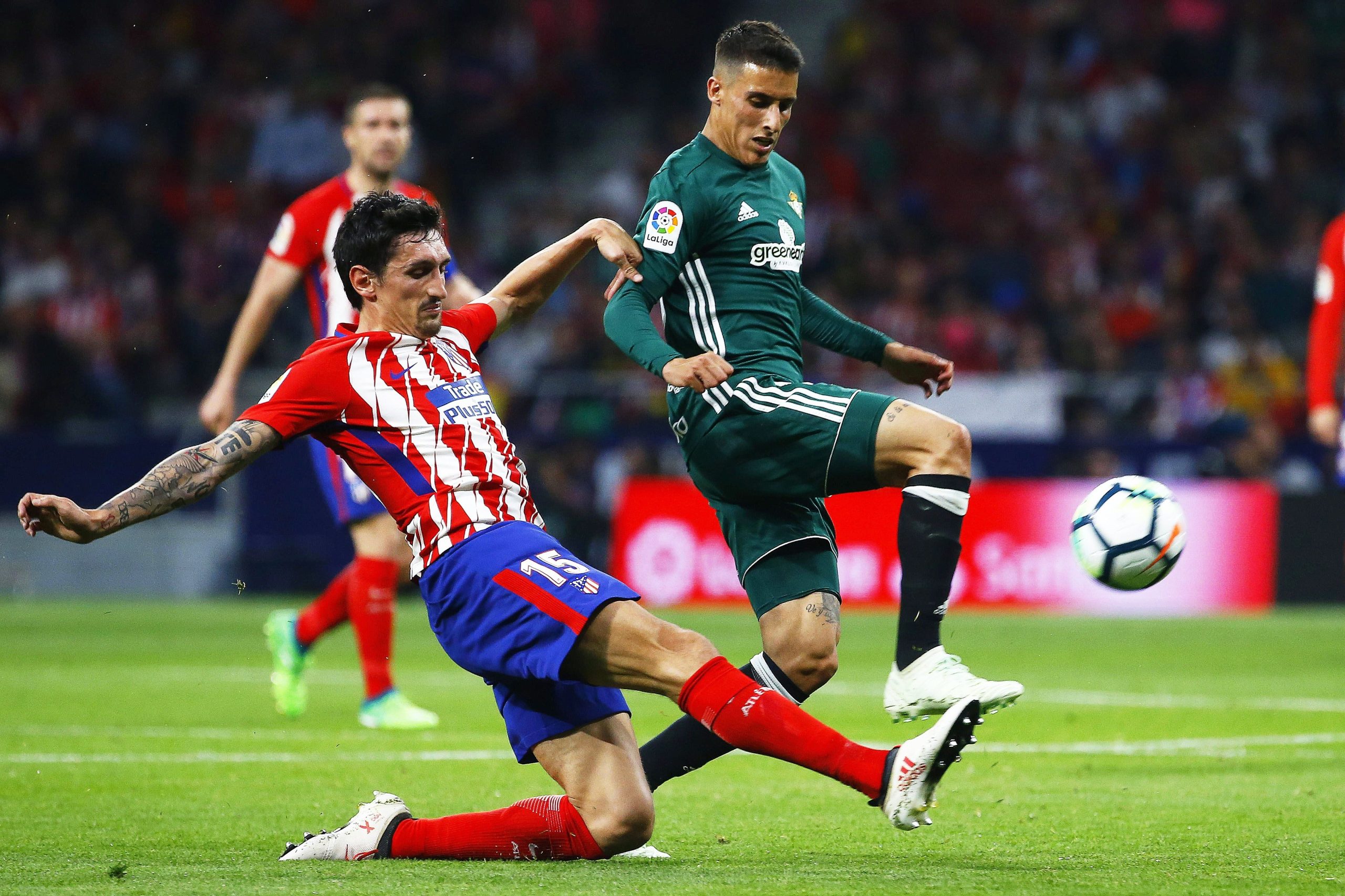 Atlético Madrid empata, Barcelona fica perto do título e Real Madrid aproxima-se