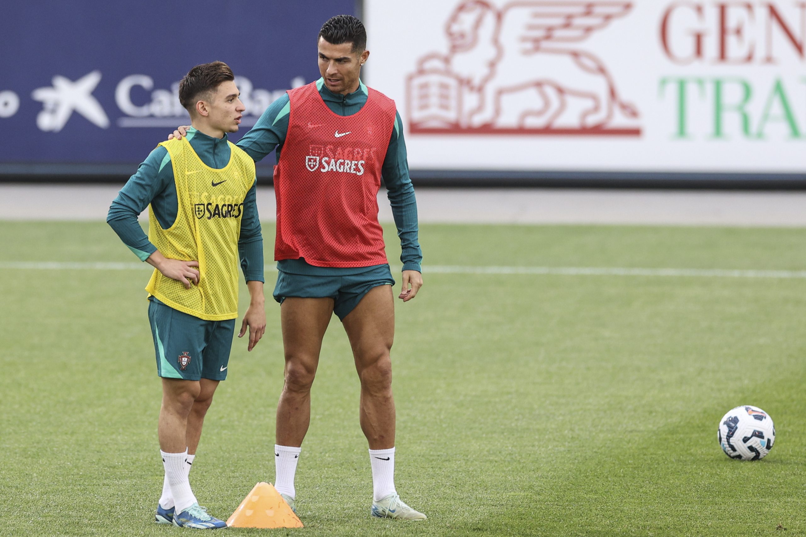 Francisco Conceição é a surpresa no ‘onze’ de Portugal em Alvalade