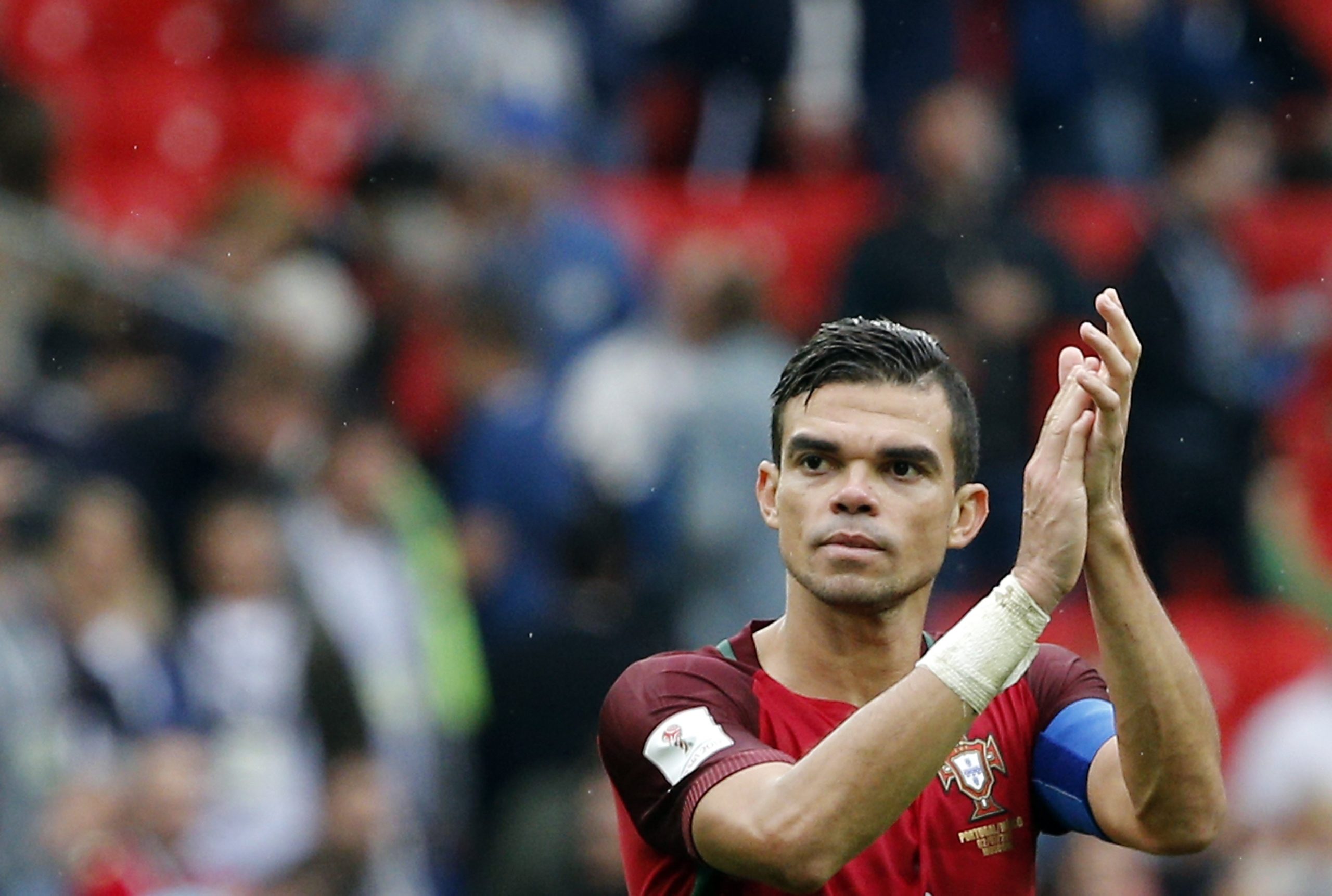 Besiktas oficializa a contratação de Pepe