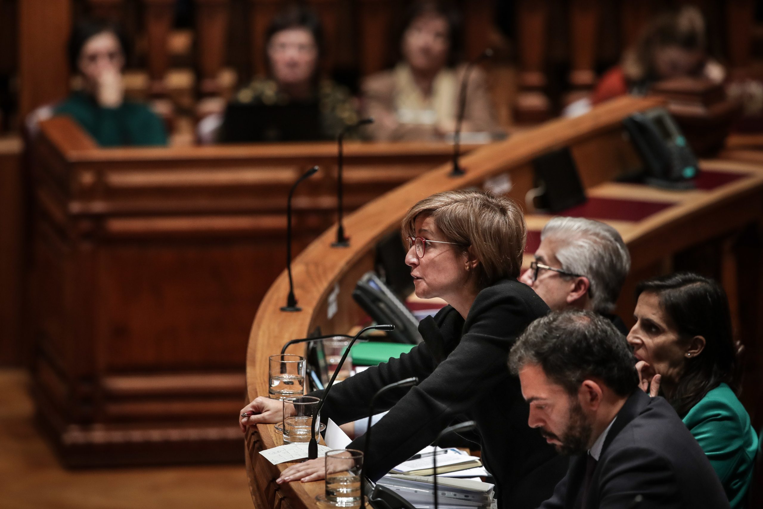 Ministra da Saúde promete conclusões sobre a morte de 17 mulheres até final do ano