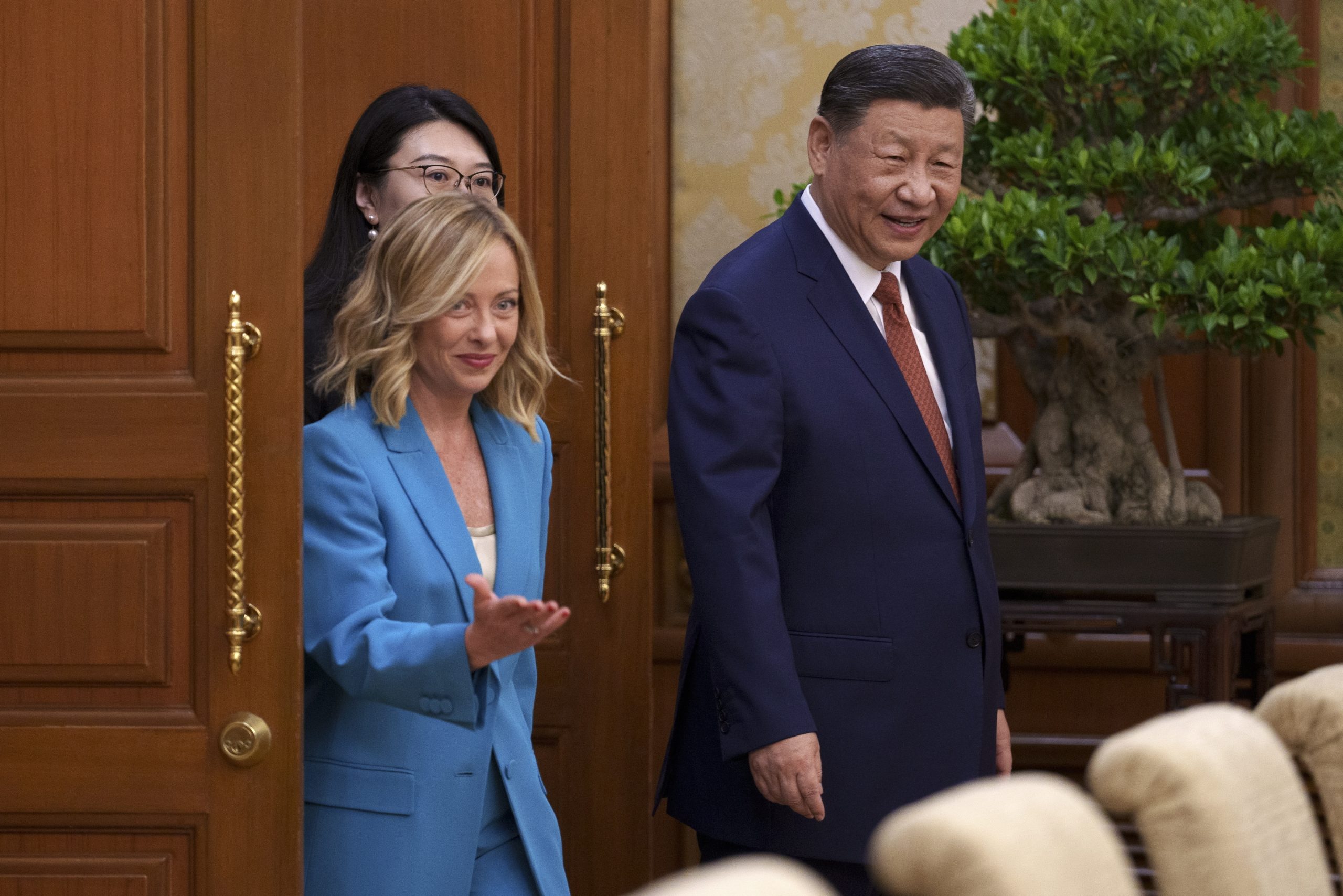 Giorgia Meloni considera China fundamental para paz e estabilidade no mundo