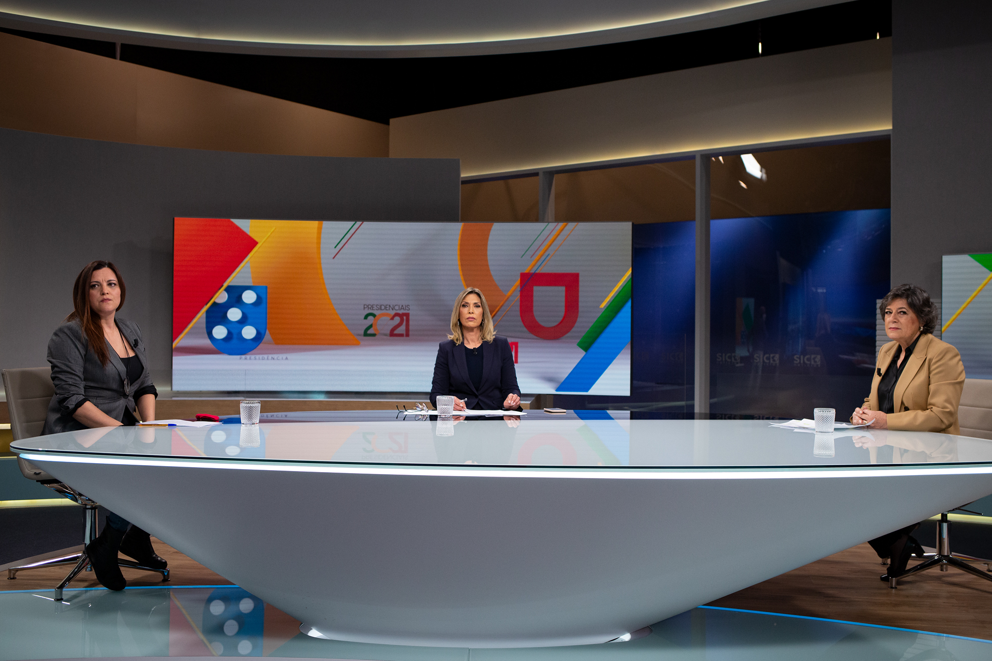 Pivôs de televisão na mira das fake news. Estudo revela “preocupações sobre credibilidade da informação”