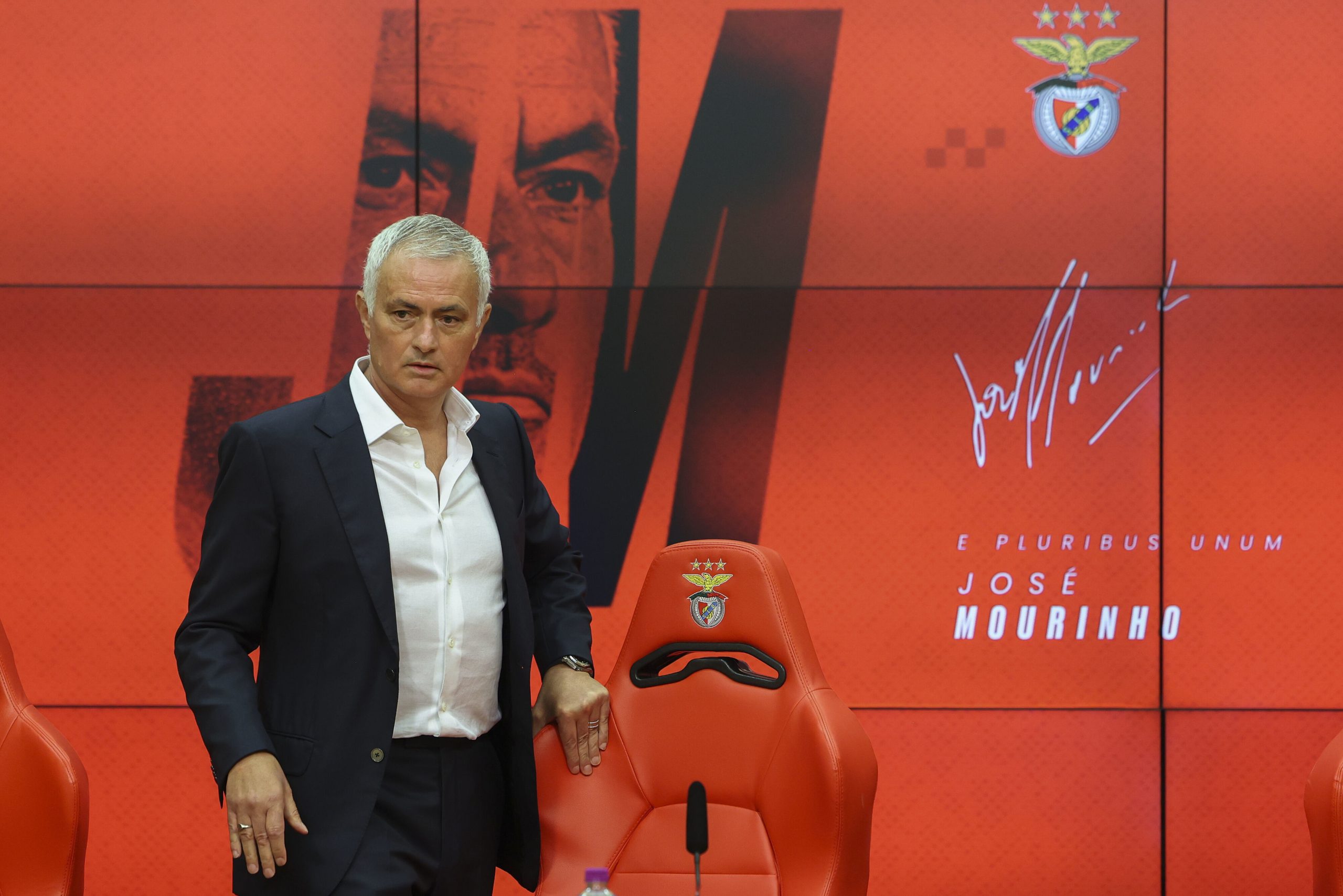Benfica vence na estreia de José Mourinho