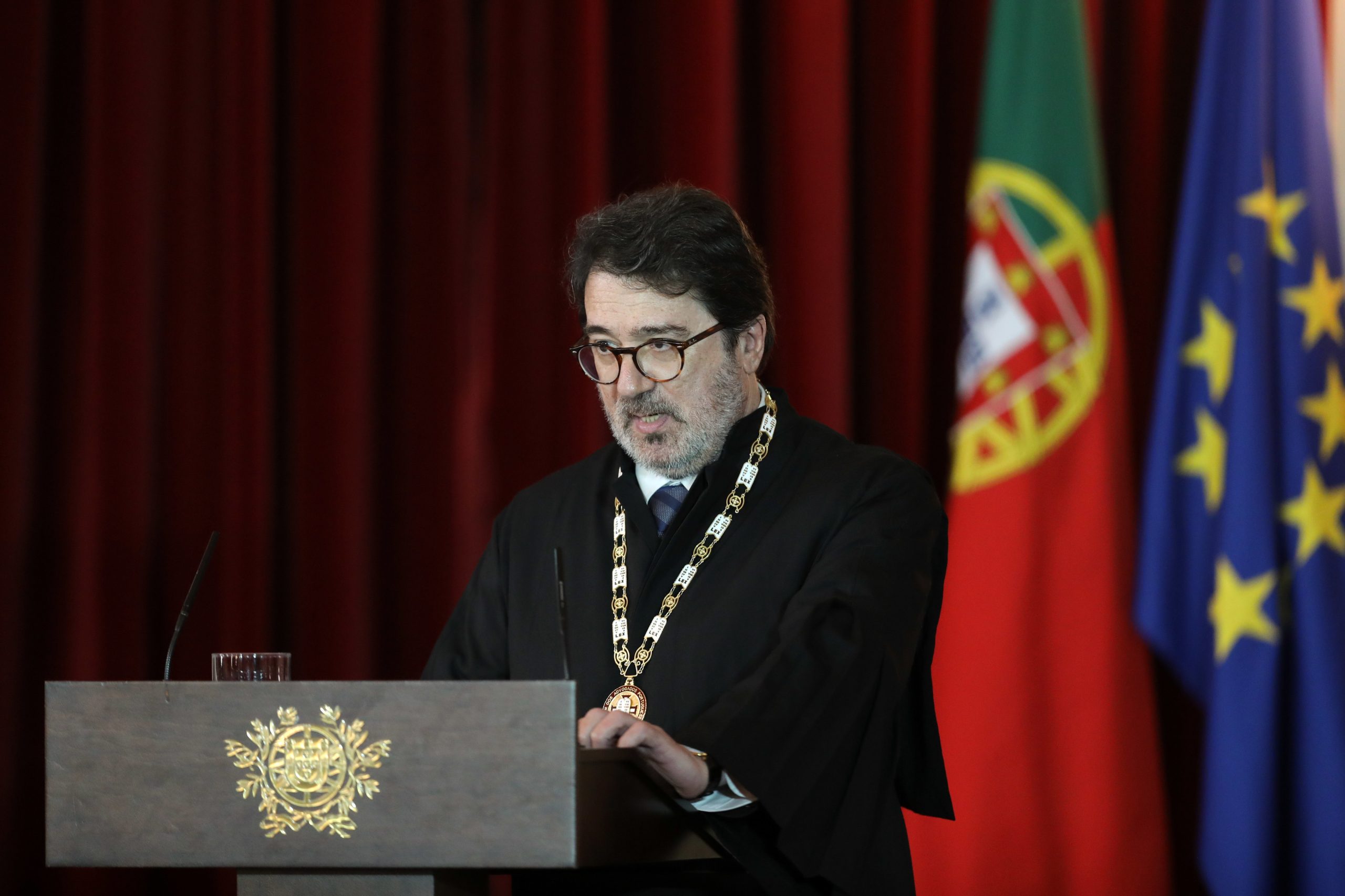 Bastonário dos Advogados diz que há uma justiça para ricos e outra para pobres