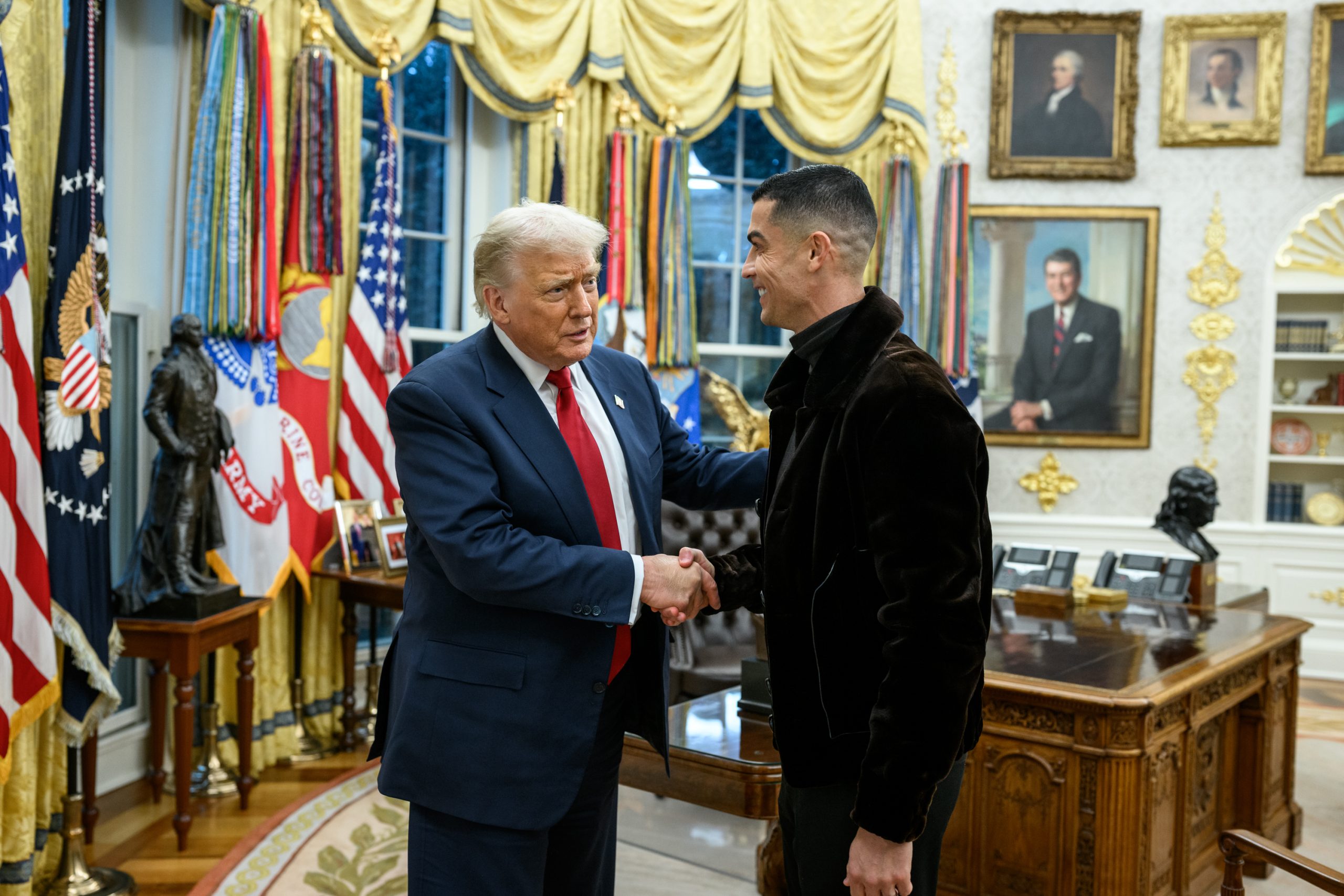 “Precisamos de ti na América”. Donald Trump dirige mensagem a Cristiano Ronaldo