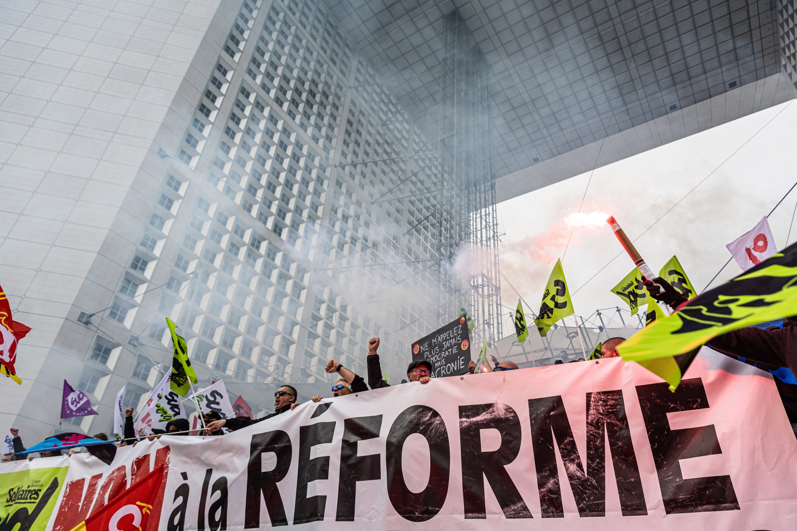 Mais de 100 mil pessoas esperadas em Paris para nova manifestação contra reforma das pensões