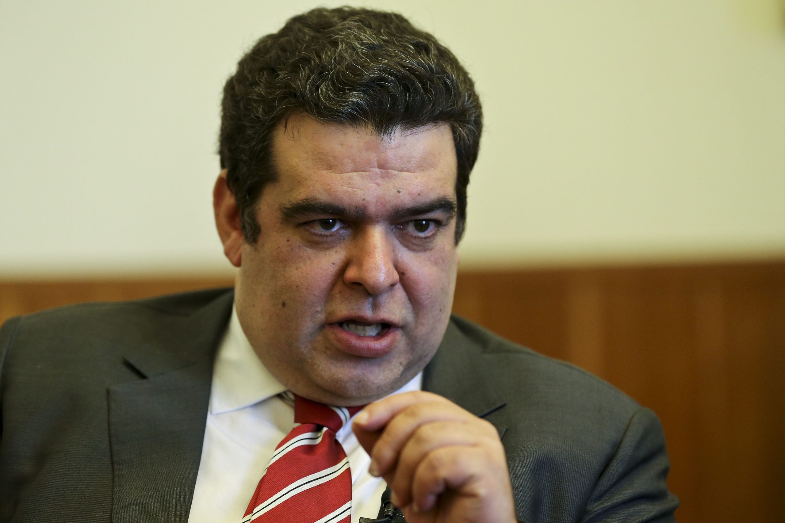 BE quer Rocha Andrade e Paulo Núncio a explicar fuga de 10 mil milhões de euros