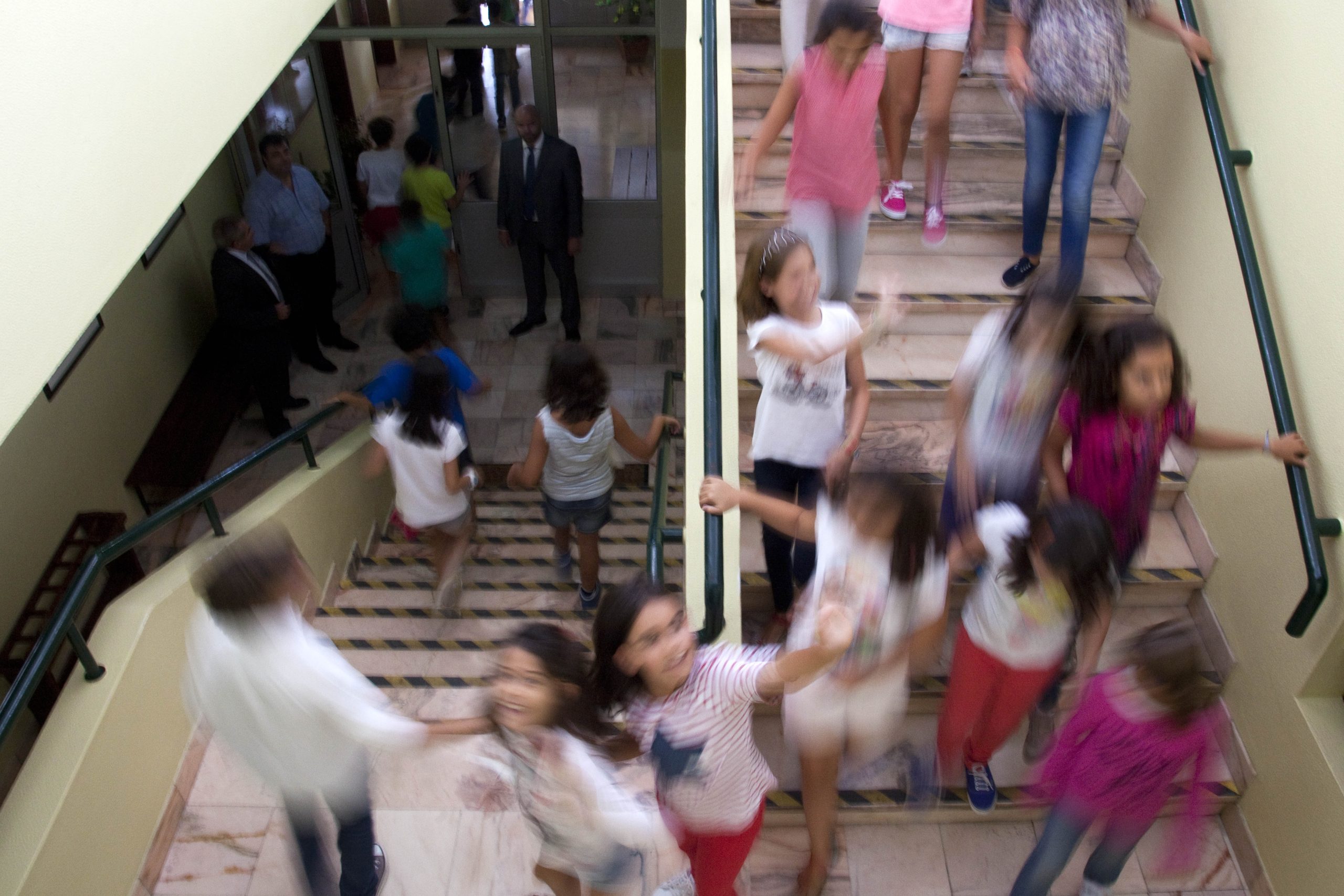 Pais marcam manifestação contra fim de turma de pré-escolar em freguesia de Penafiel