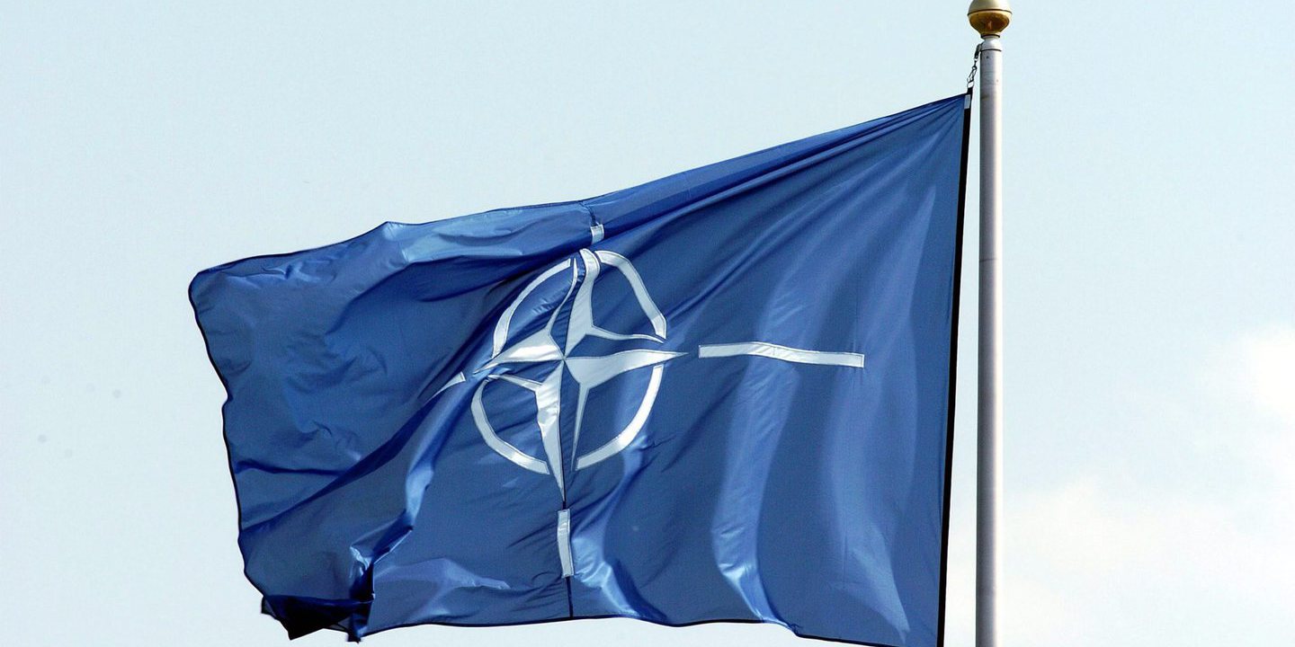 Polícia norueguesa detém adolescente suspeito de planear ataque a instalações da NATO