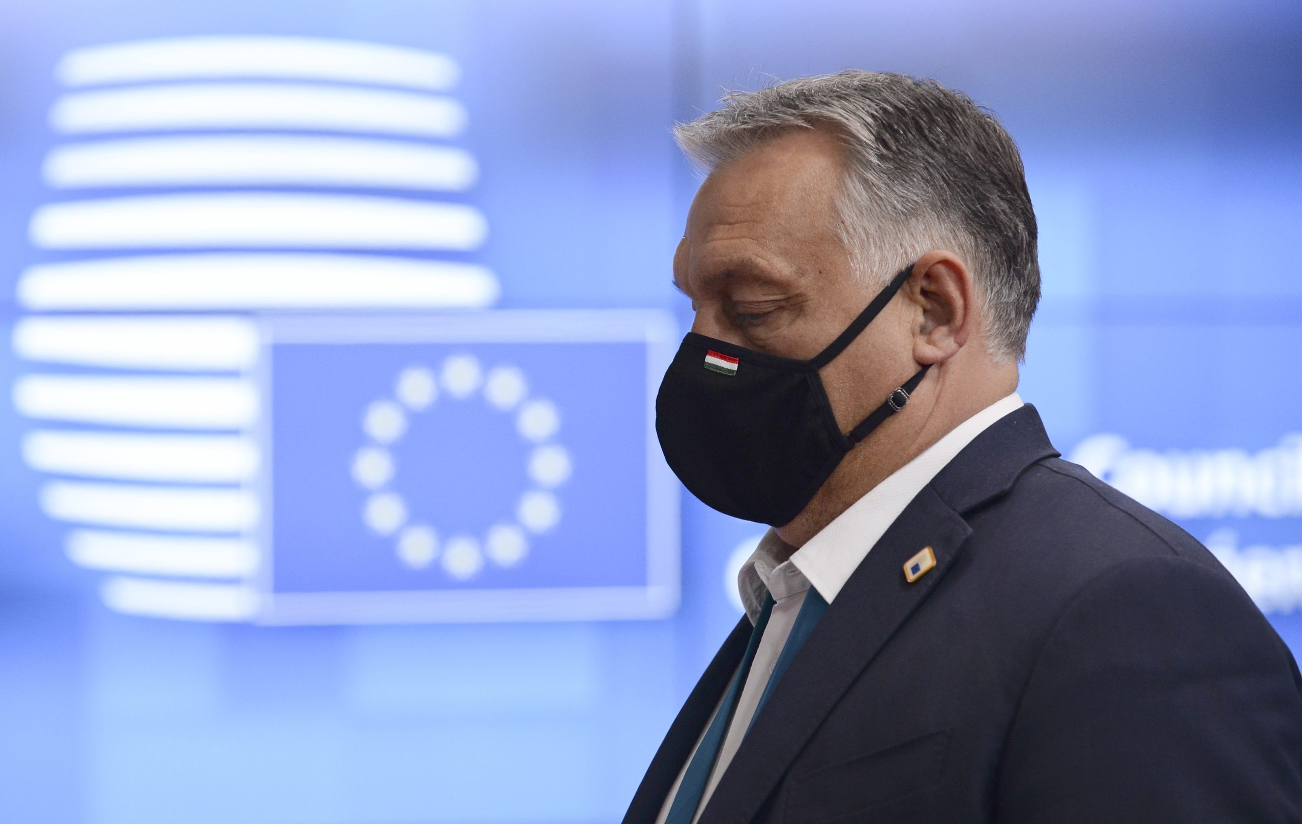 Viktor Orban mantém intenção de veto ao orçamento europeu apesar de proposta polaca
