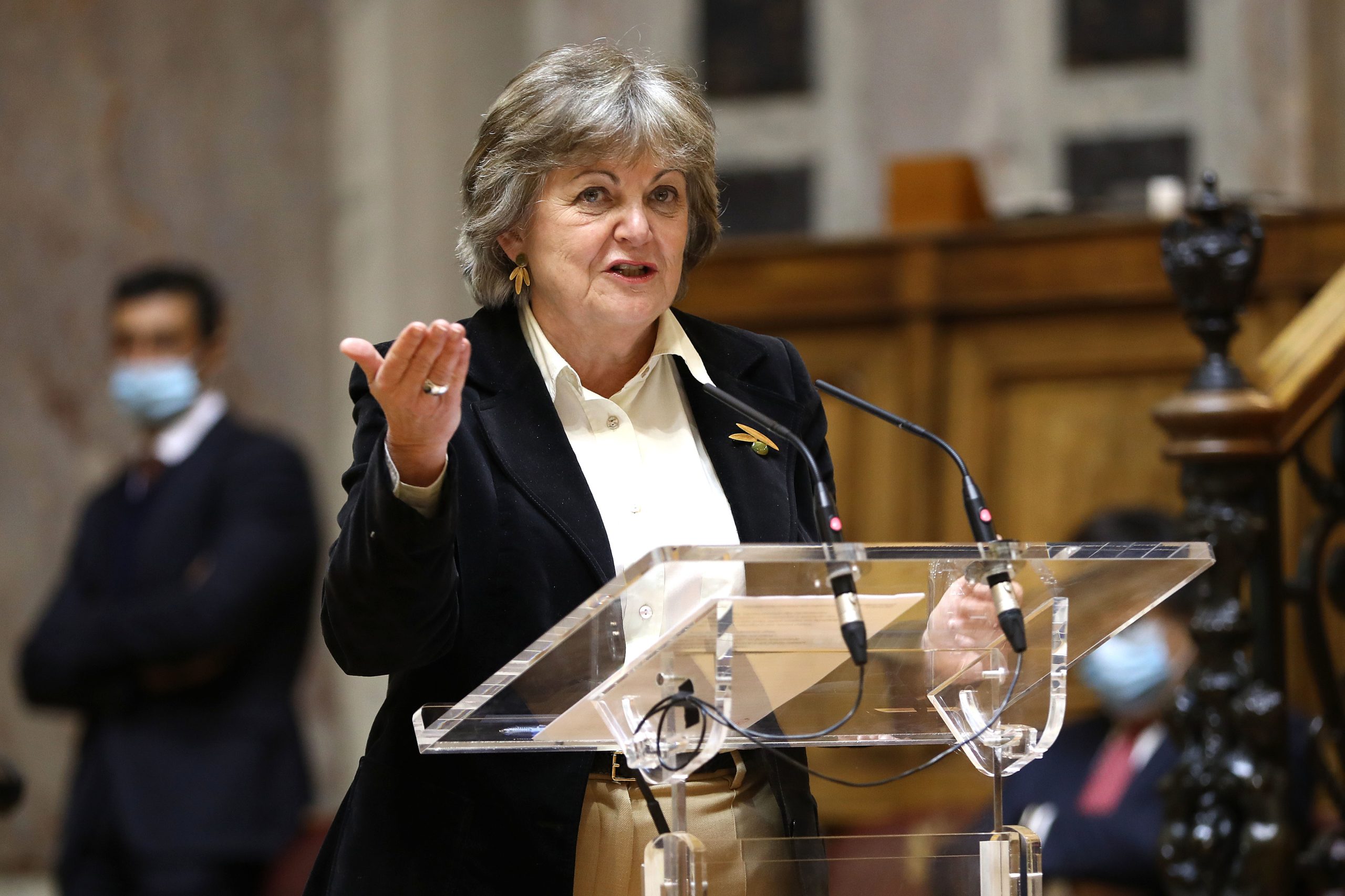 Comissária Elisa Ferreira garante que não há atrasos na ‘bazuca’