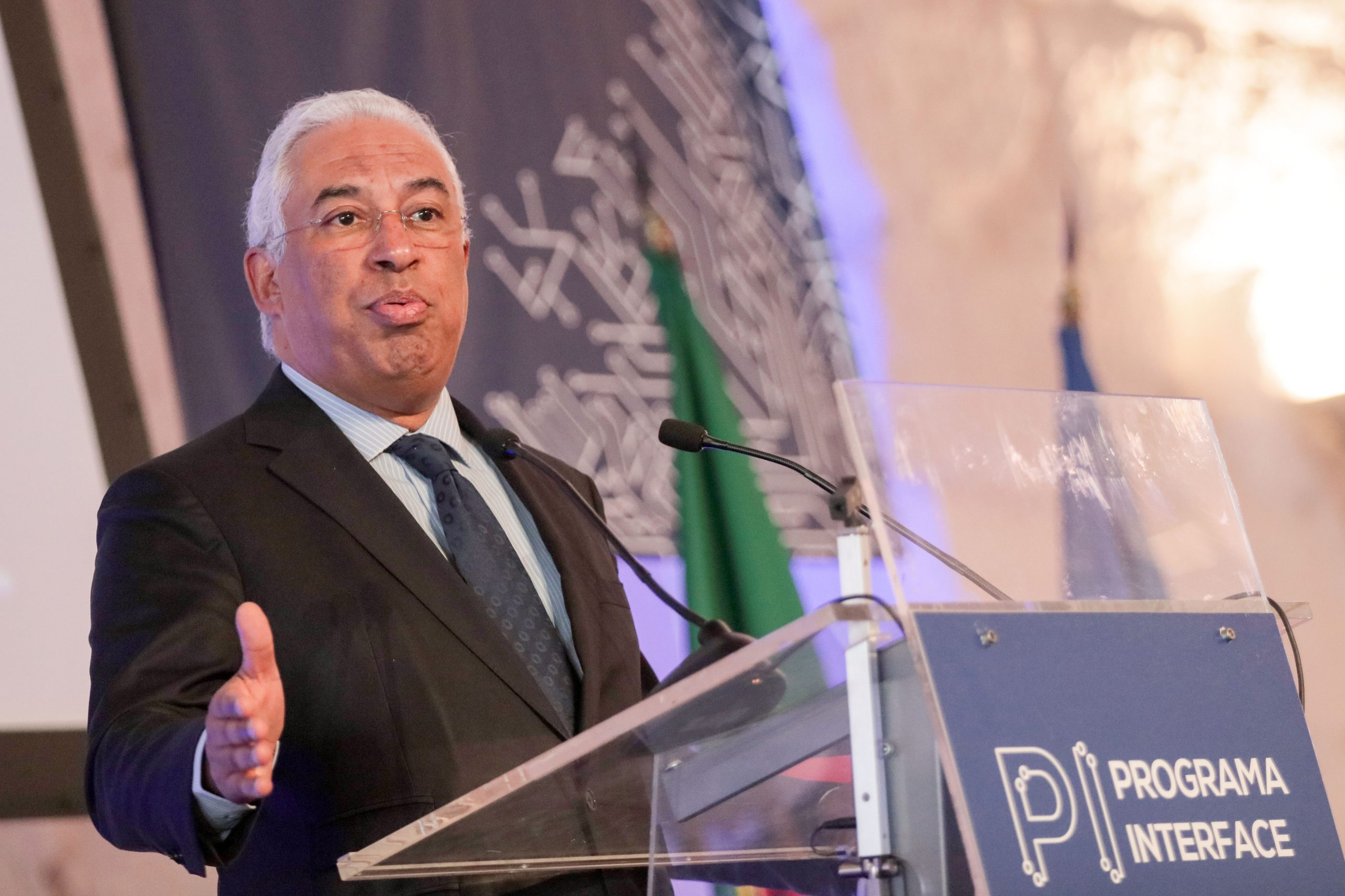 Primeiro-ministro rejeita que PS afronte Marcelo e PSD ao manter lei de financiamento dos partidos