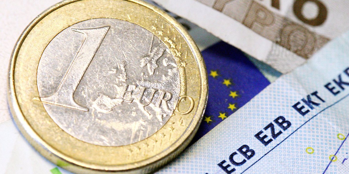 Banco de Portugal aconselha guardar algum dinheiro físico em casa