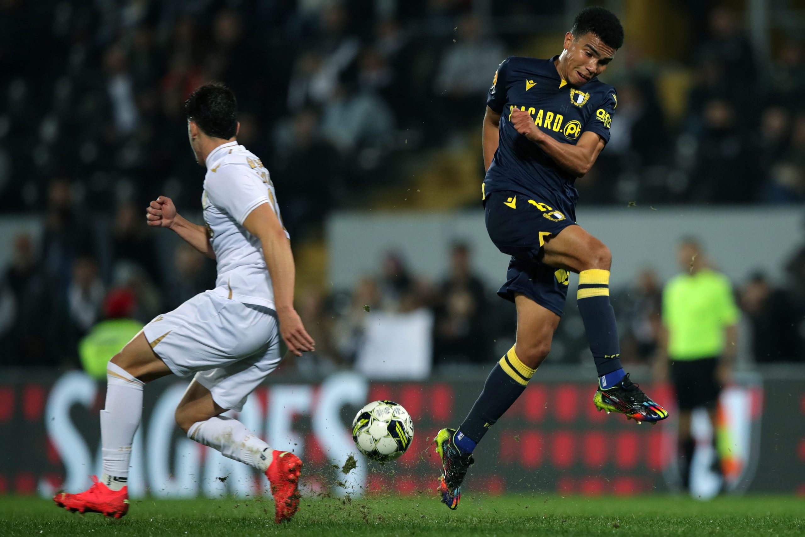 Vitória de Guimarães procura regressar aos triunfos na visita ao Famalicão