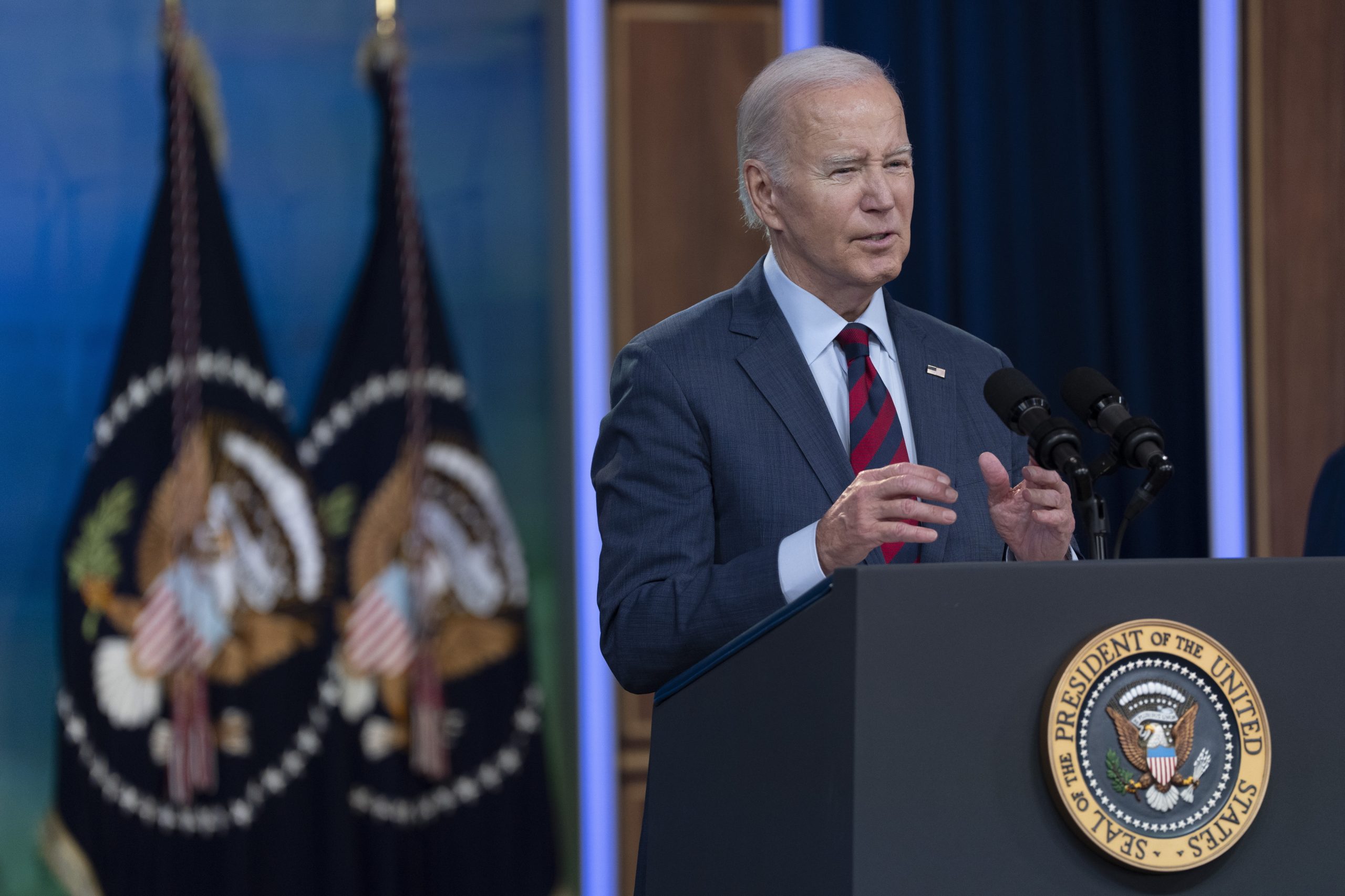 Biden diz que deseja uma “melhor relação” entre EUA e China