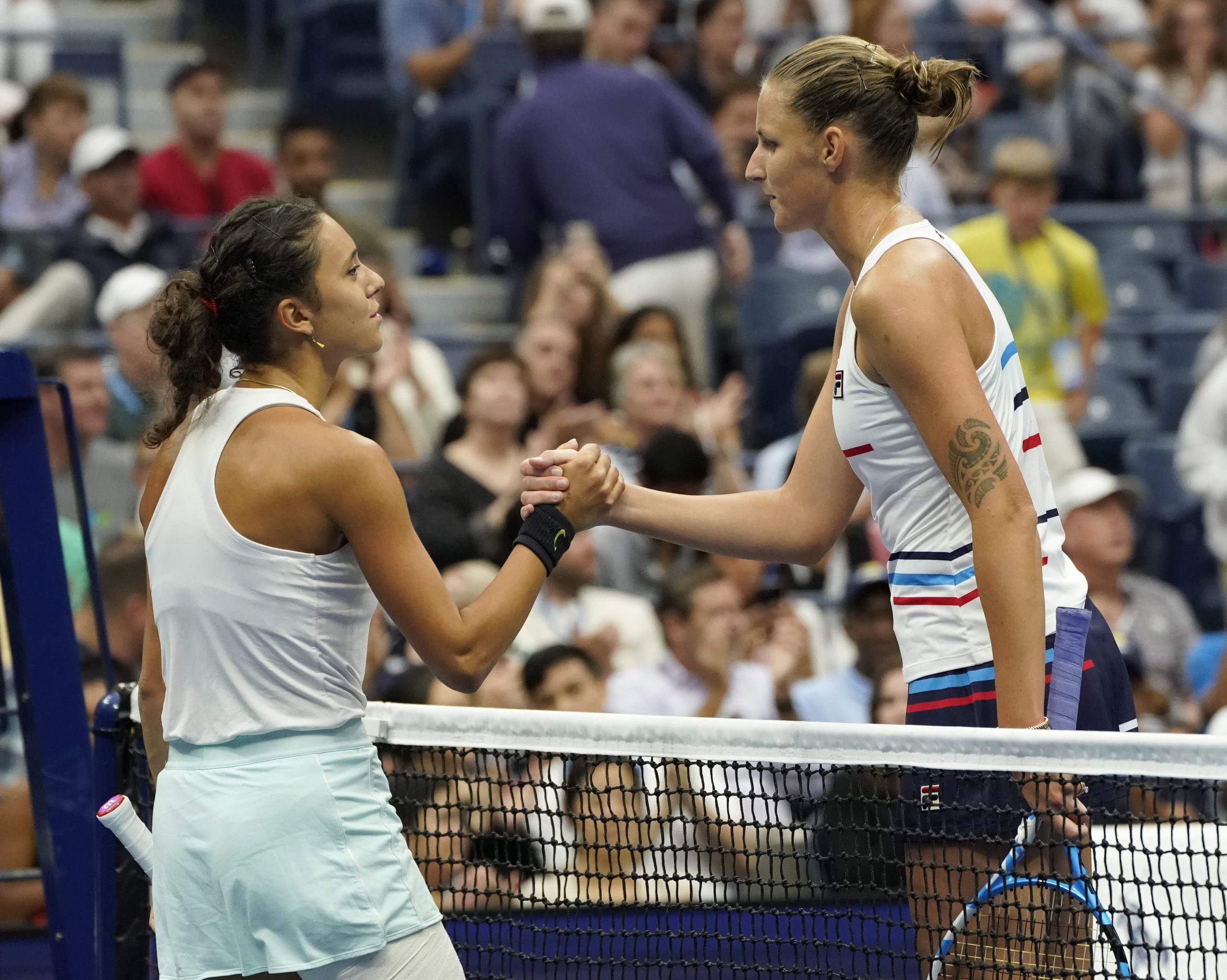 US Open. Karolina Pliskova vence georgiana Mariam Bolvadzeo e está na terceira ronda