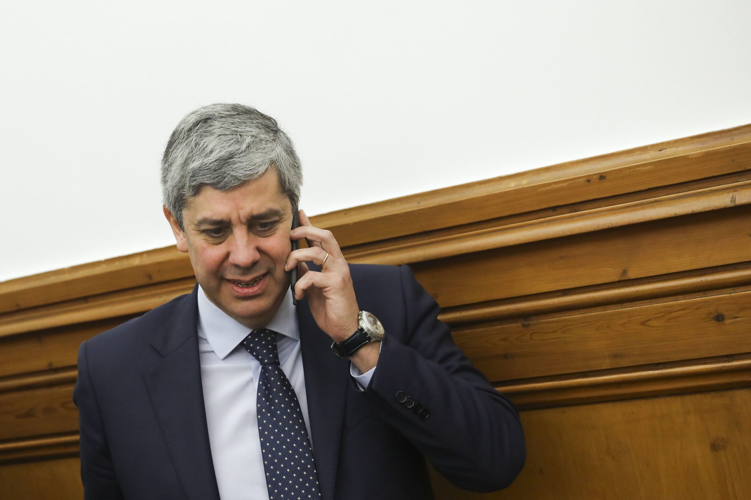 Santos Pereira diz que telefonema de Mário Centeno o afastou de apresentação de relatório da OCDE