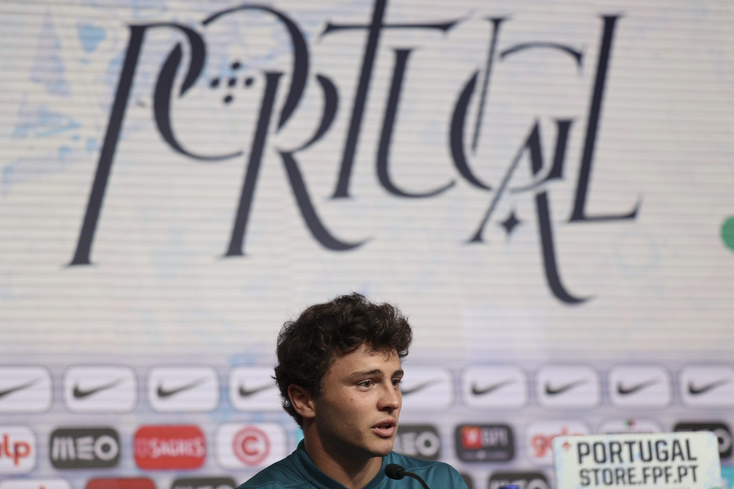João Neves garante 19.º lugar na Bola de Ouro