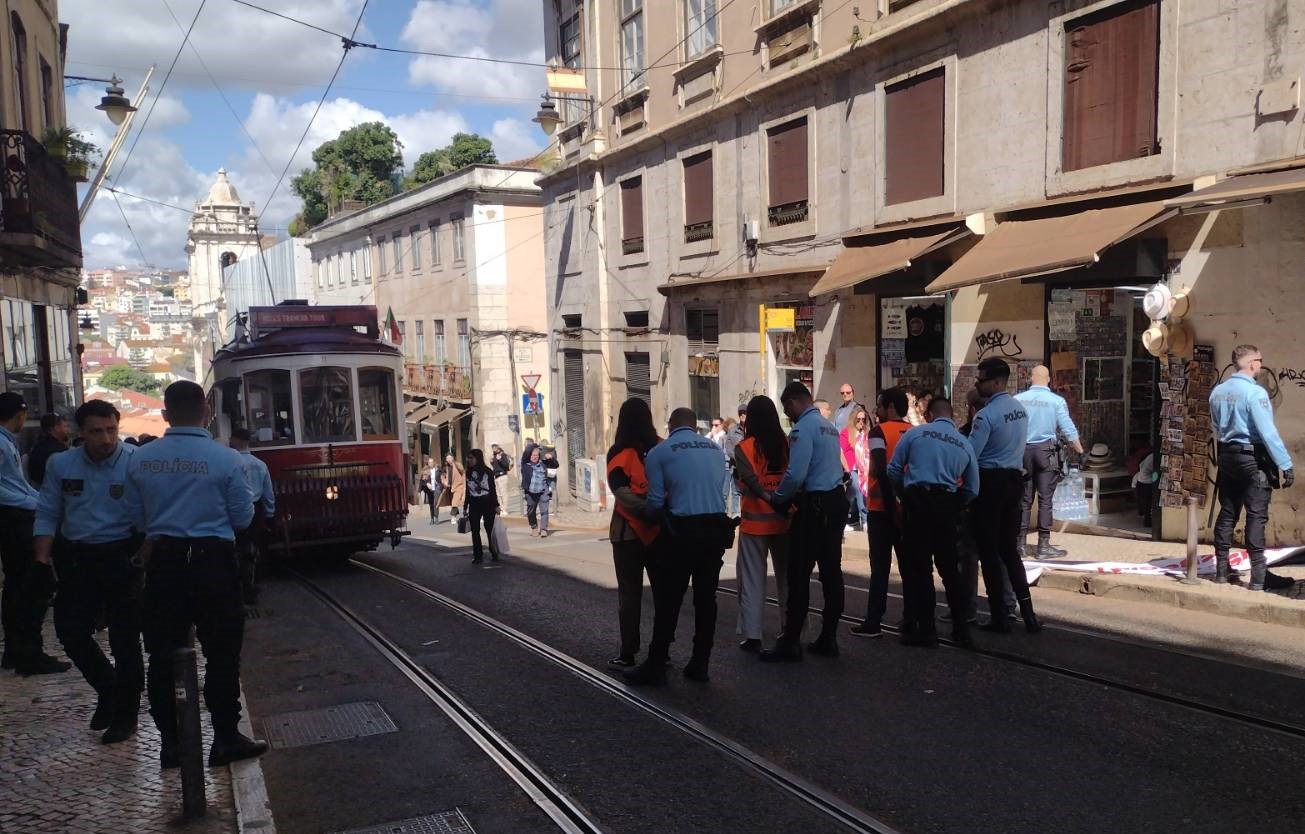Quatro ativistas da Climáximo detidos durante marcha lenta em Lisboa