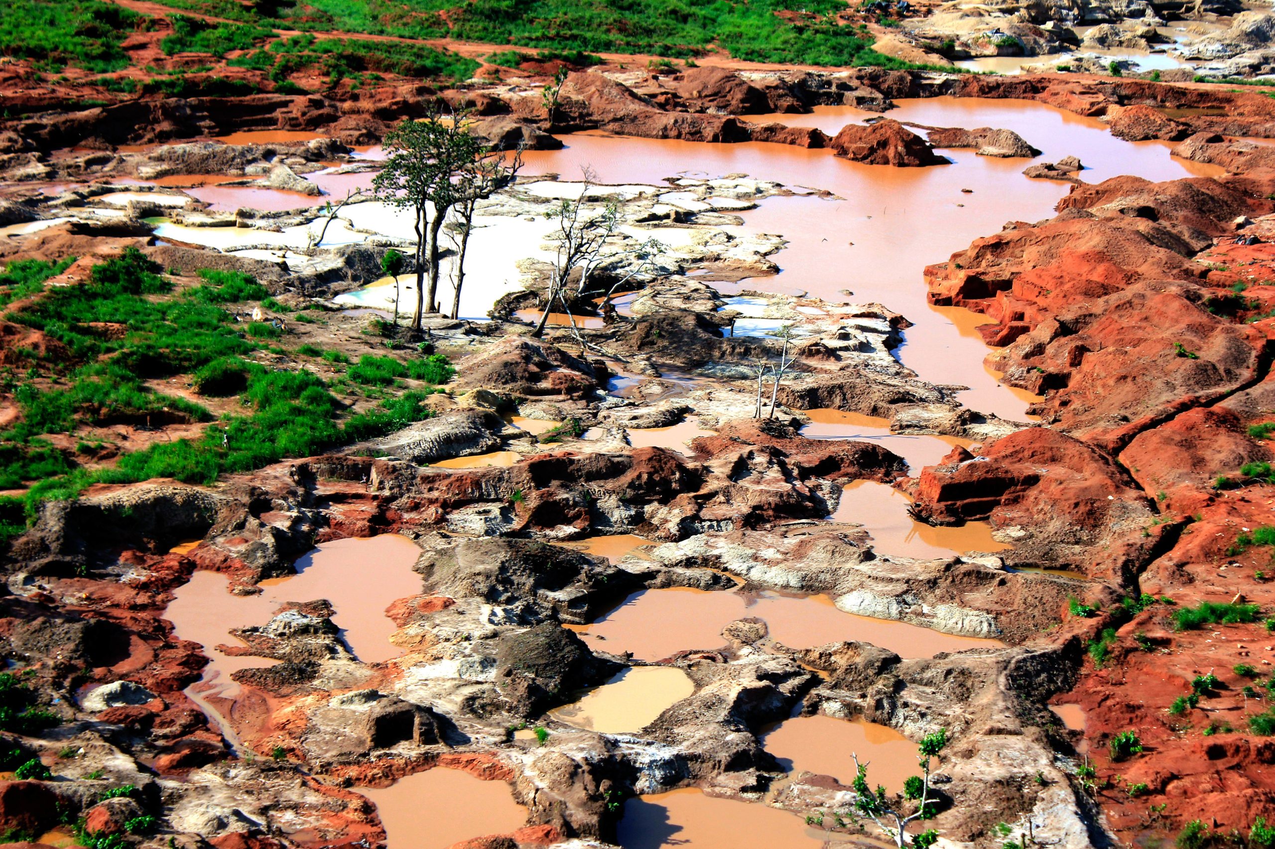 Garimpo de diamantes põe em risco continuidade de empresas mineiras na Lunda Norte