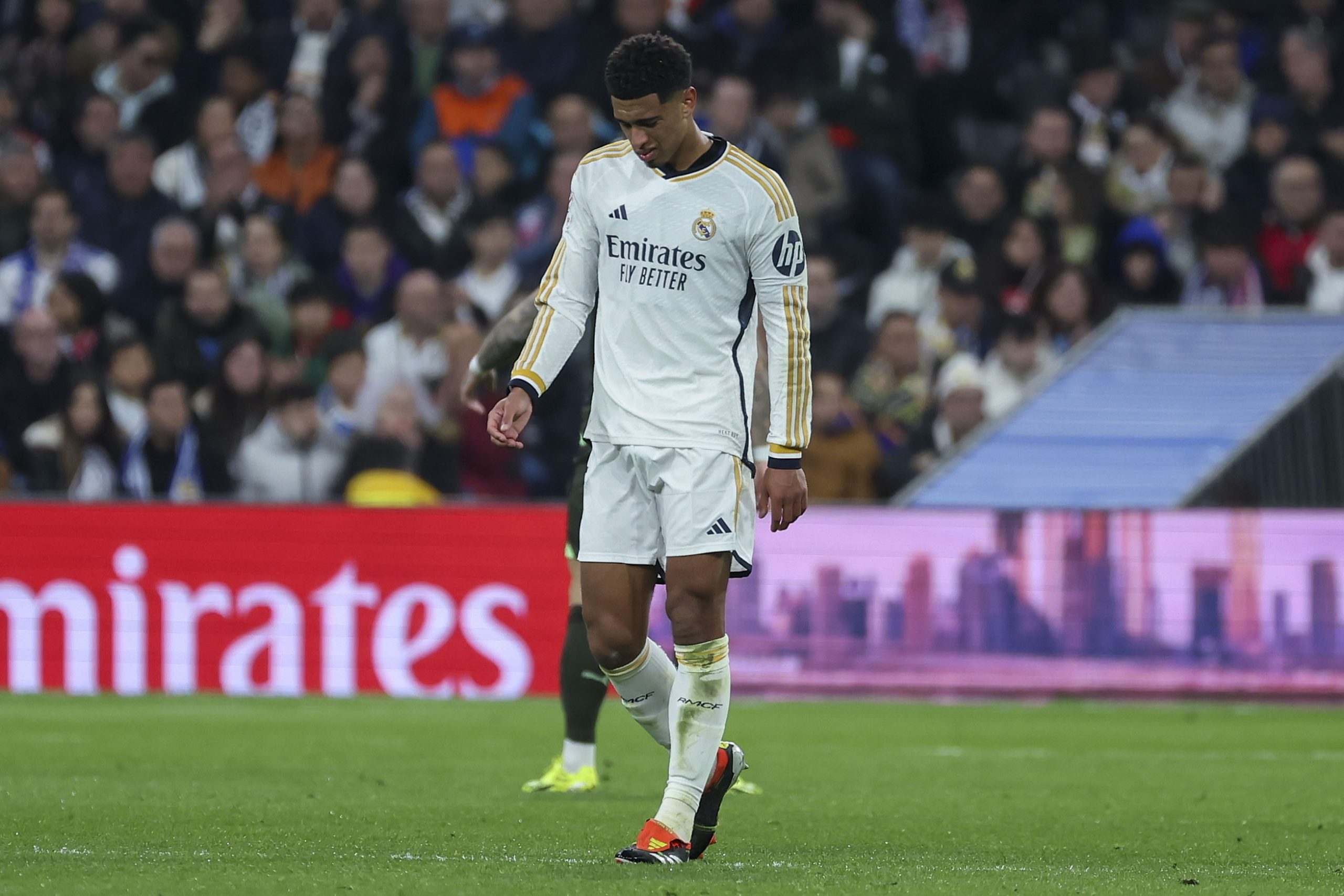 Bellingham sofre entorse e vai desfalcar Real Madrid durante três semanas