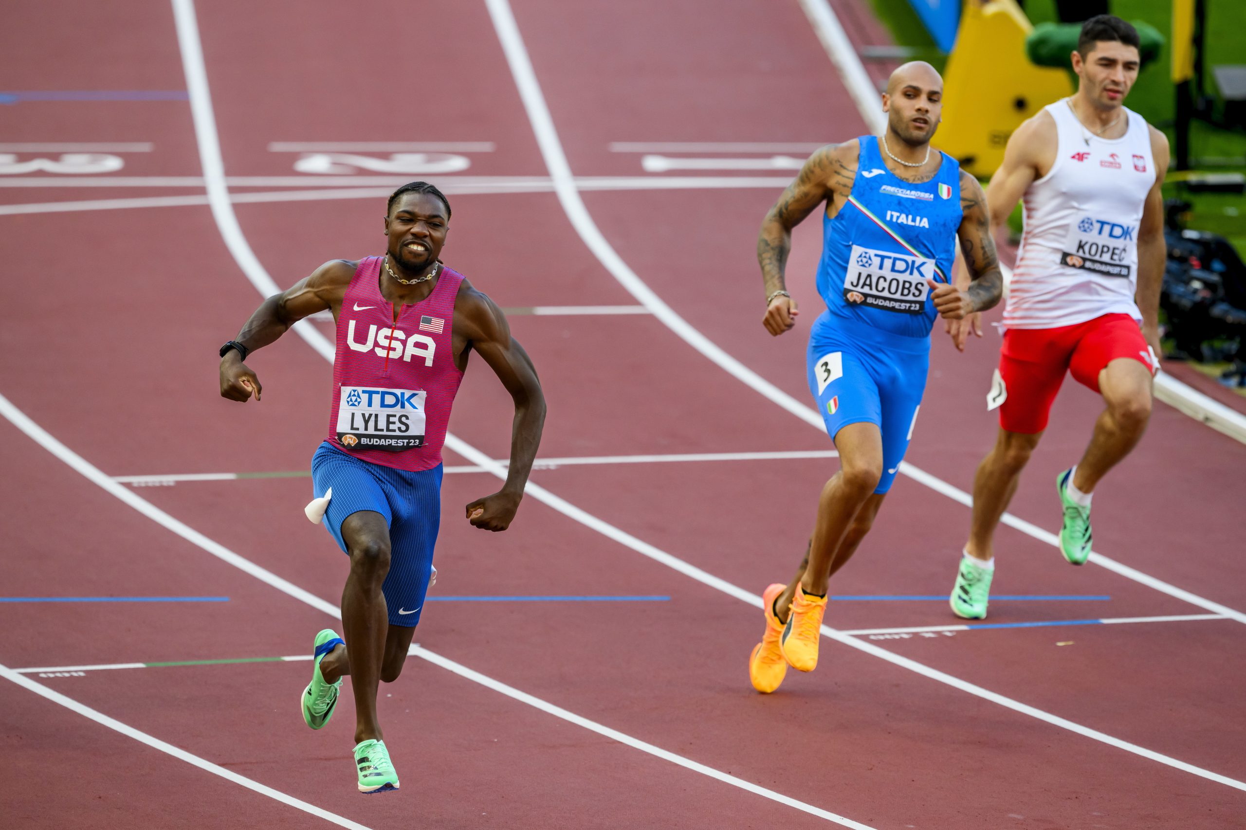 Kerley e Jacobs fora da final dos 100 metros nos Mundiais de atletismo