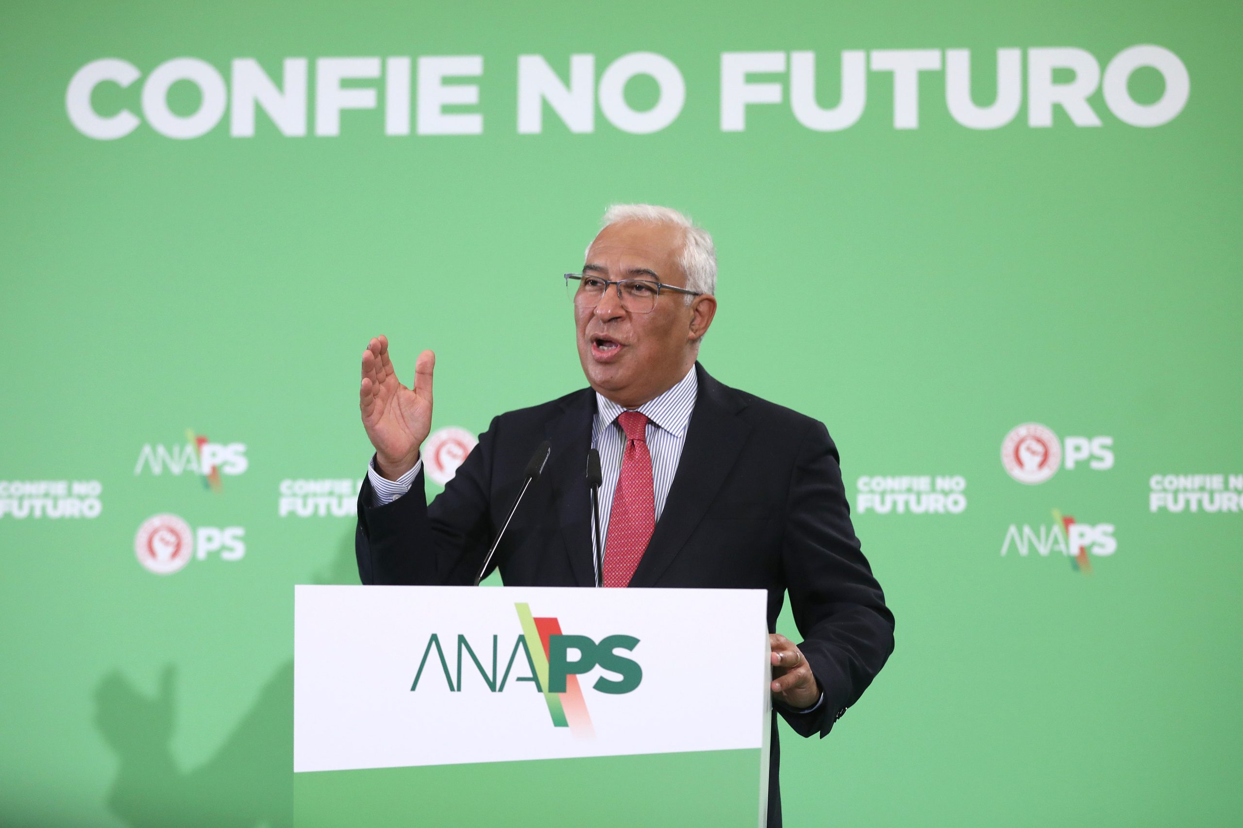 Legislativas: Costa promete que os apoios previstos no Orçamento terão efeitos retroativos a 1 de janeiro