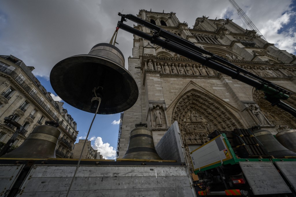 Notre Dame recupera oito sinos antes da reabertura. “Anunciam o regresso à vida”