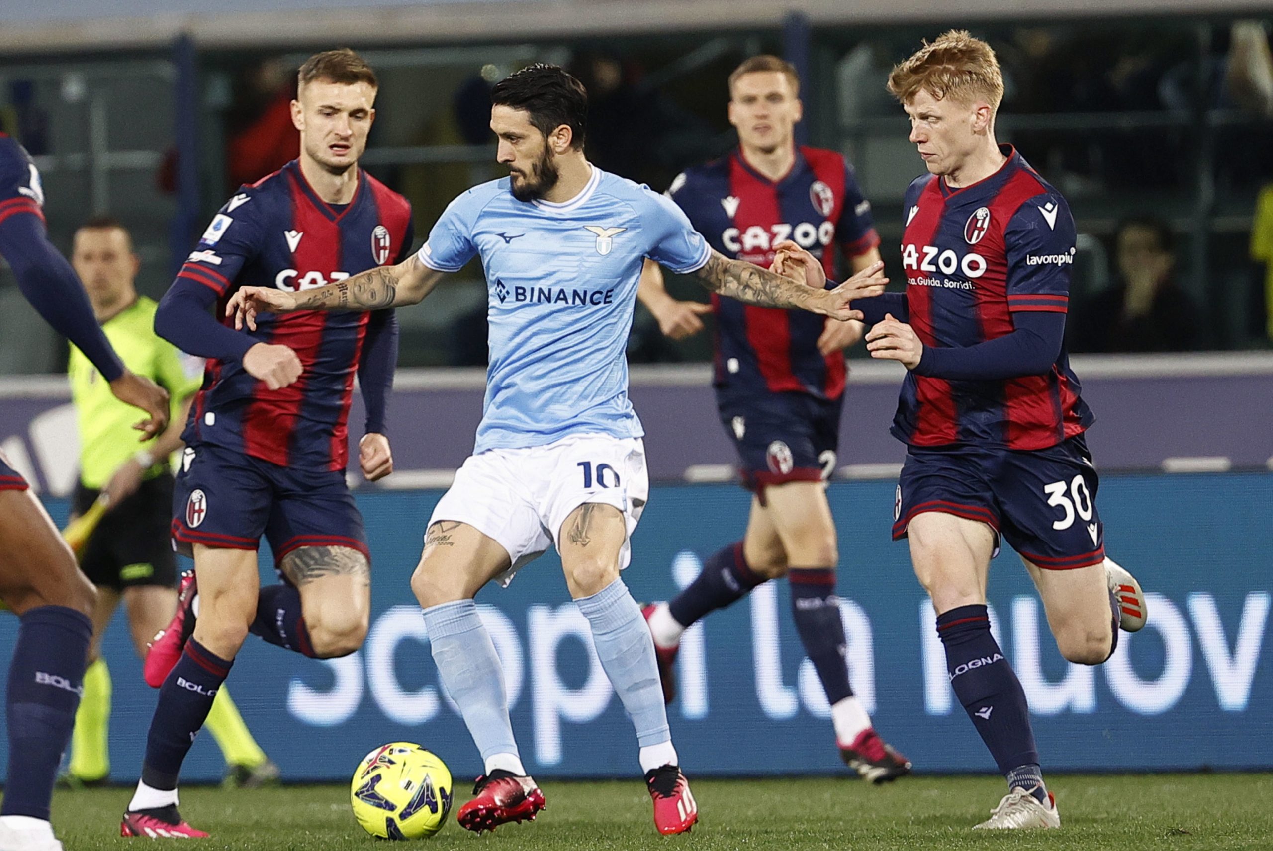 Lazio empata em Bolonha e falha ultrapassagem ao Inter no segundo lugar em Itália