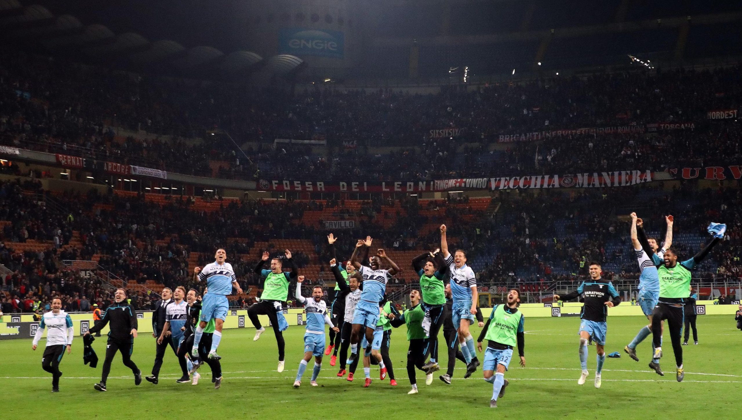 Lazio condena louvor dos adeptos a Benito Mussolini