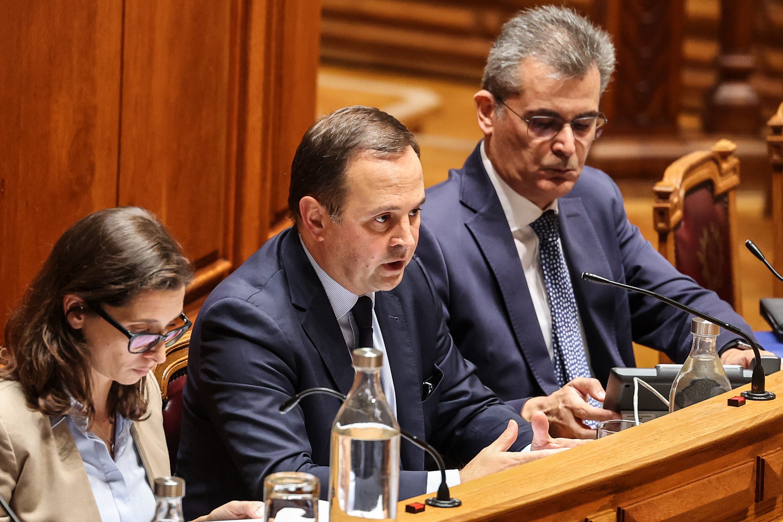 Medina defende que fundo pós-PRR permite redução da dívida pública