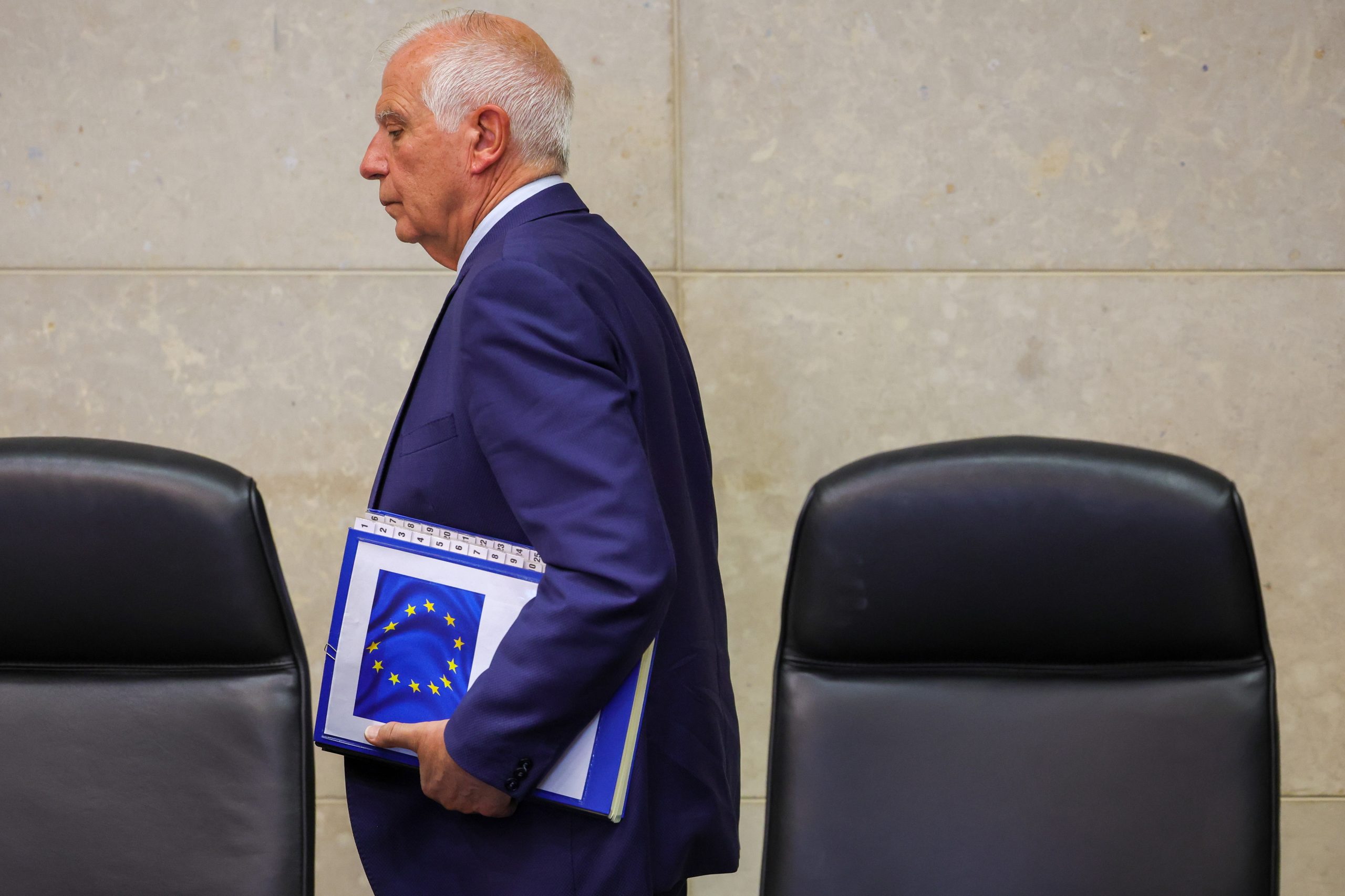 MNE da UE discutem hoje apoio à Ucrânia e tensões com Pequim