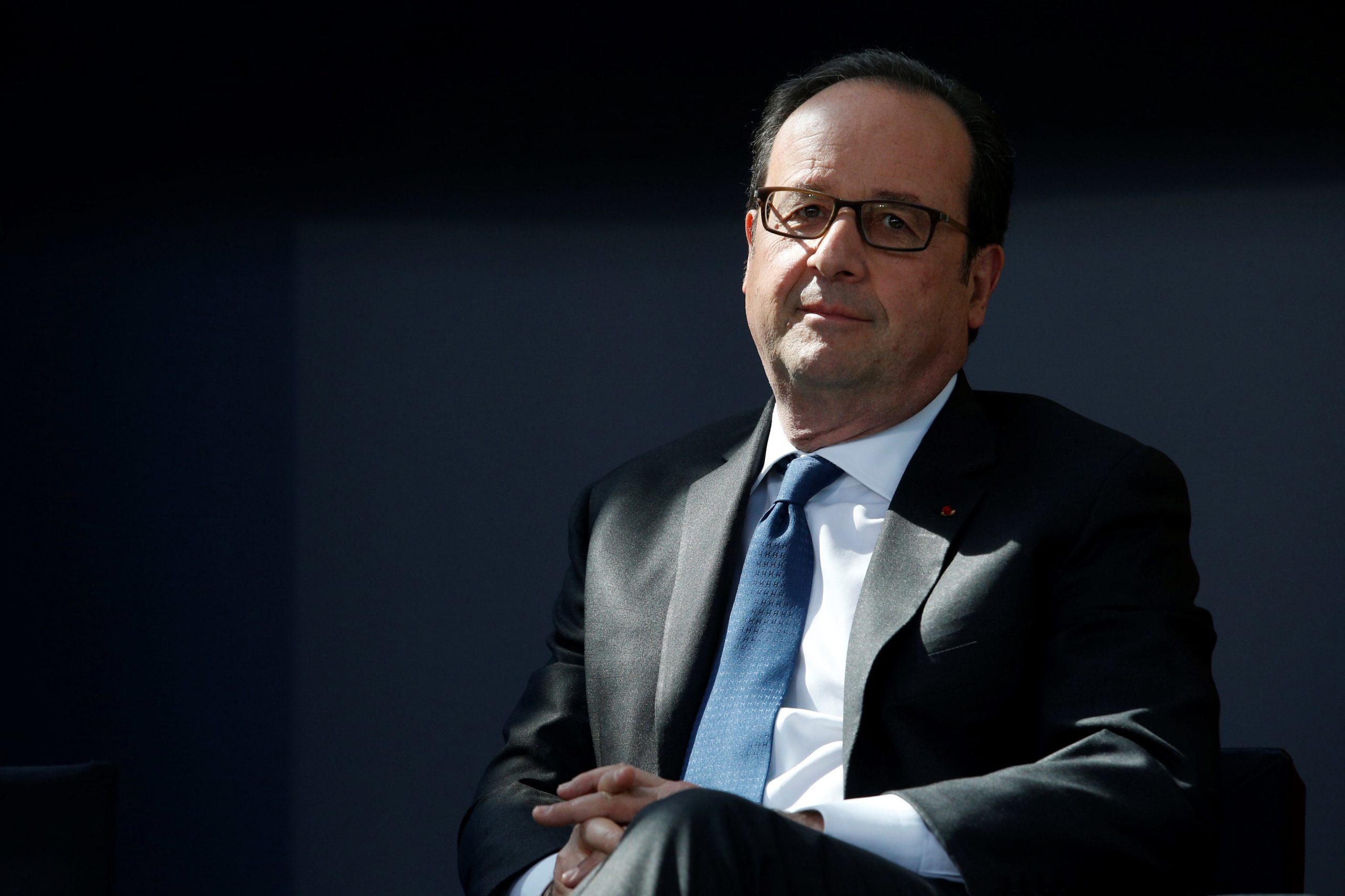 Hollande insta Rússia e Ucrânia a estarem “à altura dos desafios” e reclama “cessar-fogo imediato”