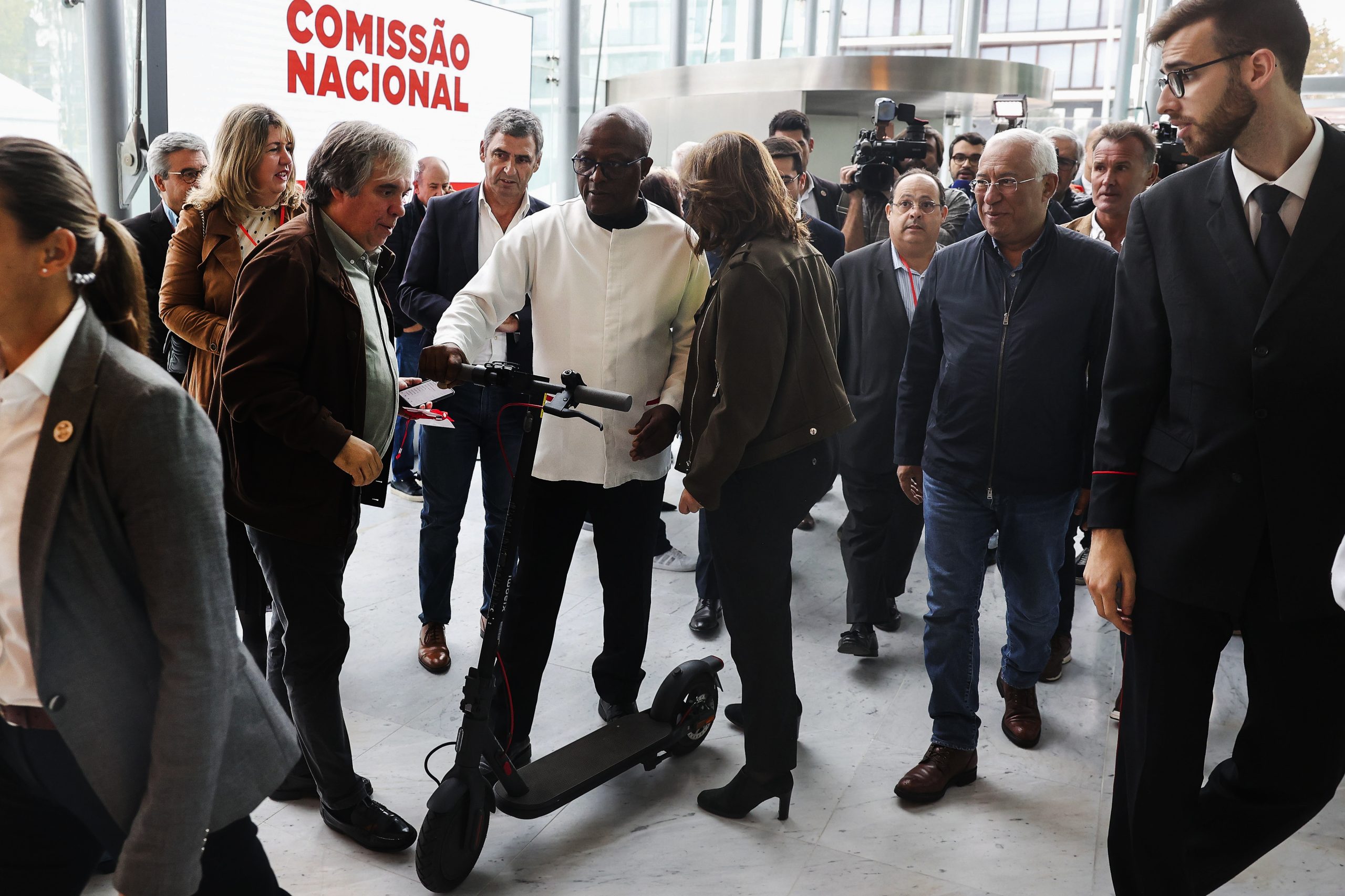 Costa não se recorda de ter falado publicamente sobre quem chamou a PGR ao Palácio de Belém e critica Marcelo