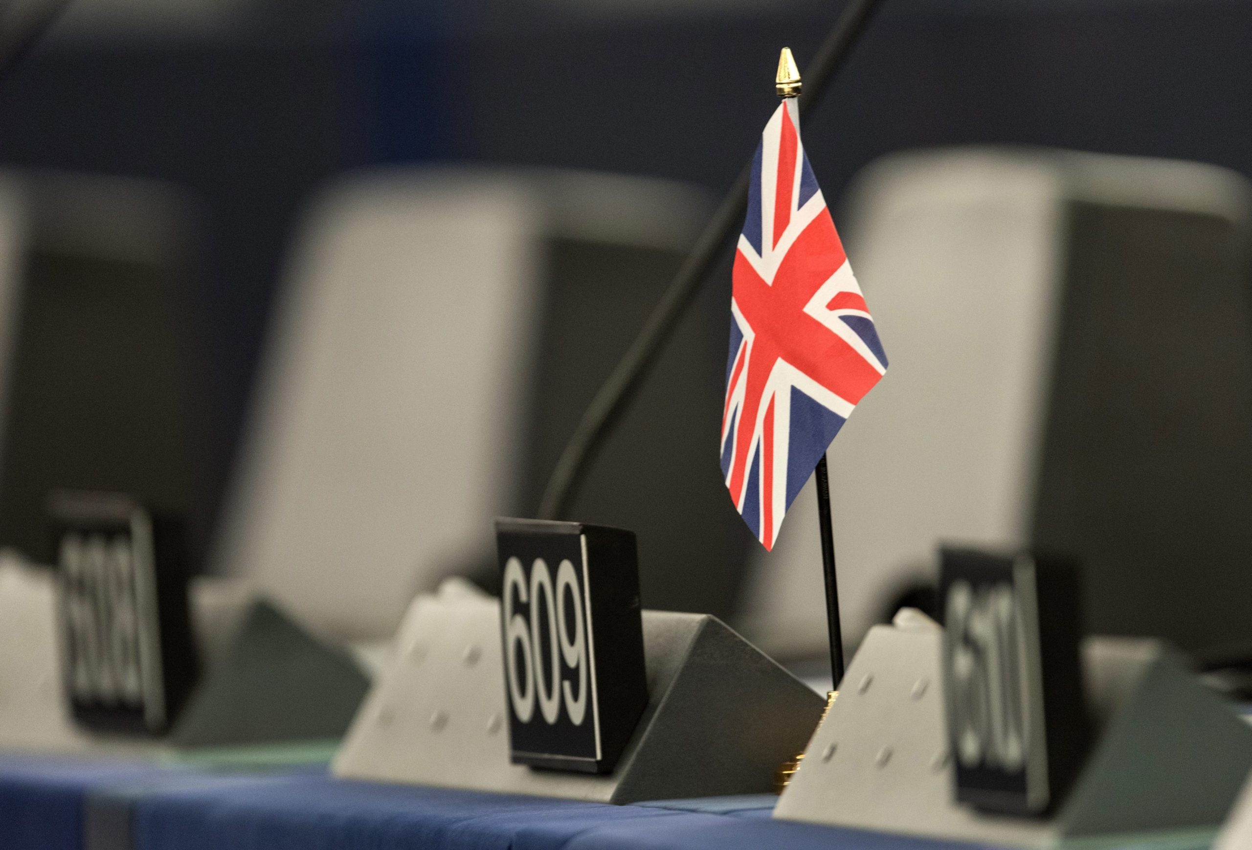 Lei para saída britânica da UE a 31 de janeiro promulgada pela rainha Isabel II