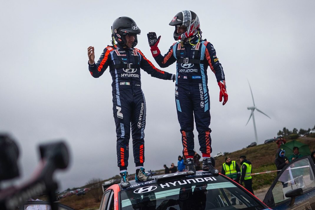 Kris Meeke domina e leva vitória na primeira prova do Campeonato de Portugal de Ralis