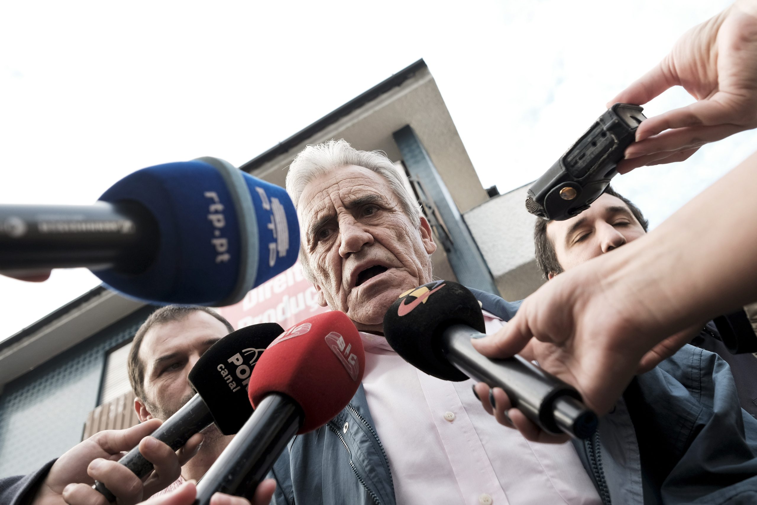 Jerónimo diz que CDS “devia prestar contas” por votar contra fim de taxas na Saúde